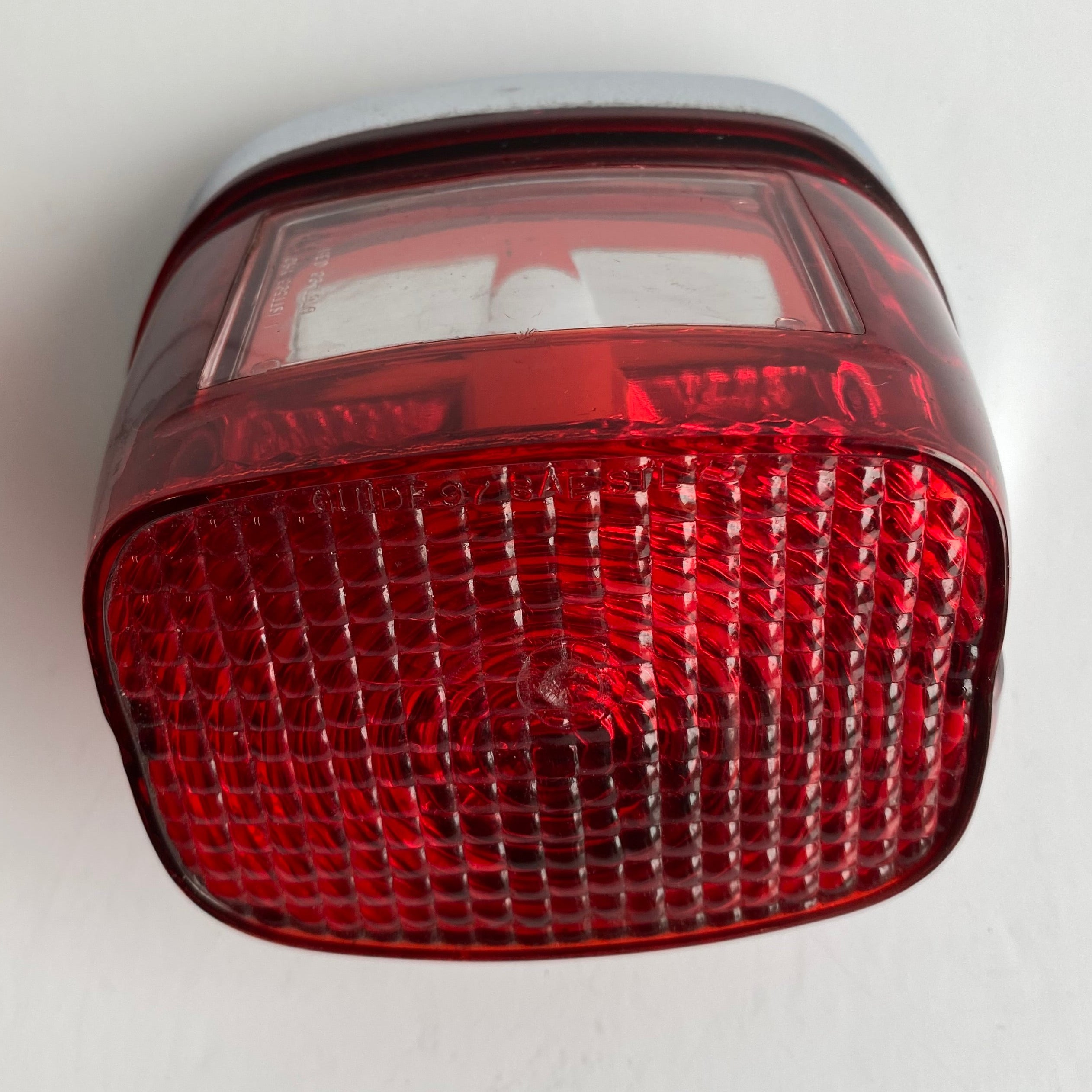 Feu arrière complet Harley Davidson REF OEM 68008-73B