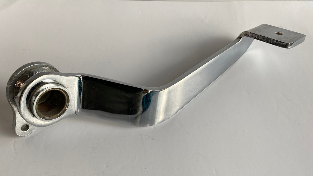 Pédale de frein arrière Softail ou Dyna wide glide Harley Davidson REF OEM 42515-82