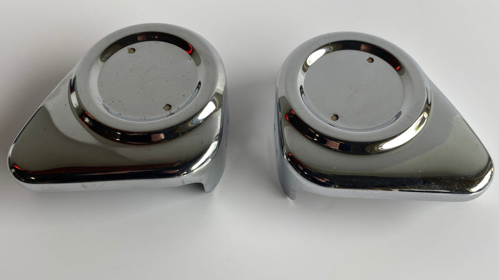 Jeu de caches étriers de frein avant chromé Touring Harley Davidson REF OEM 42230-00