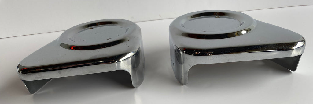 Jeu de caches étriers de frein avant chromé Touring Harley Davidson REF OEM 42230-00