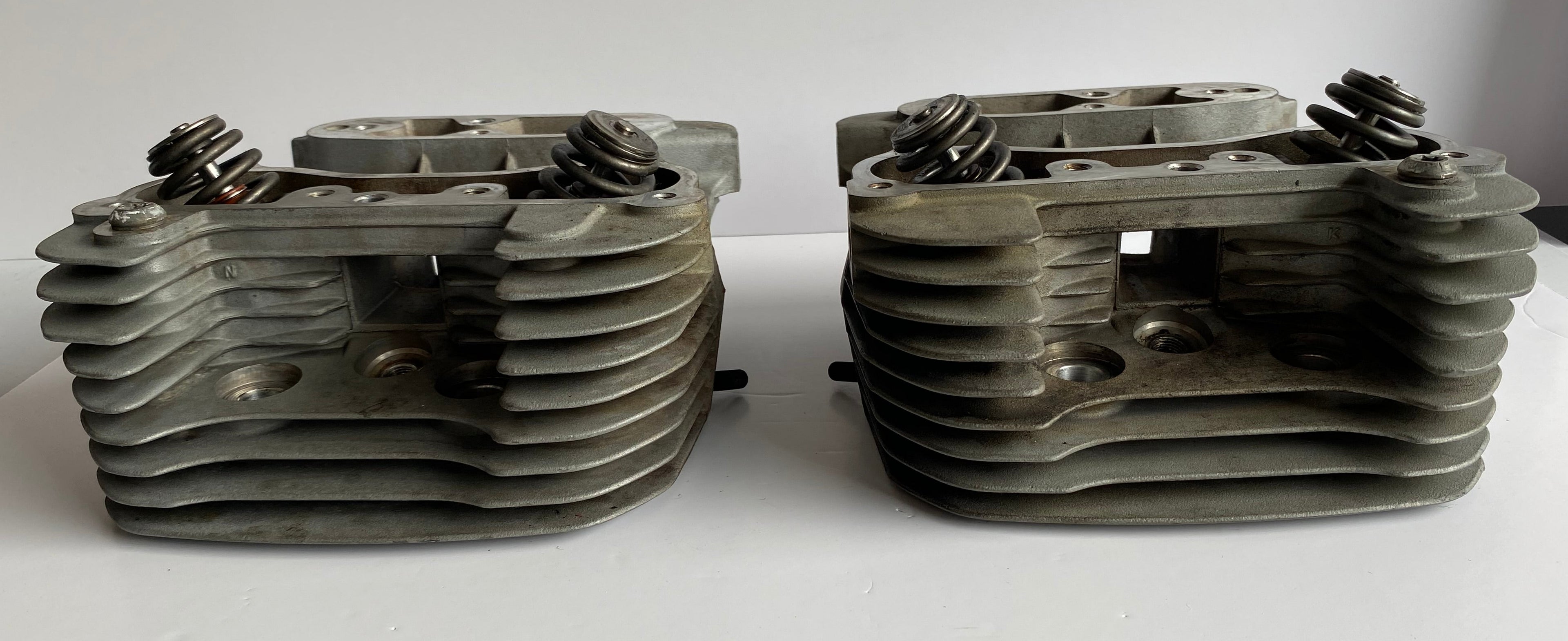 Jeu de culasses 883 Sportster Harley Davidson REF OEM 16660-07 & 16661-07