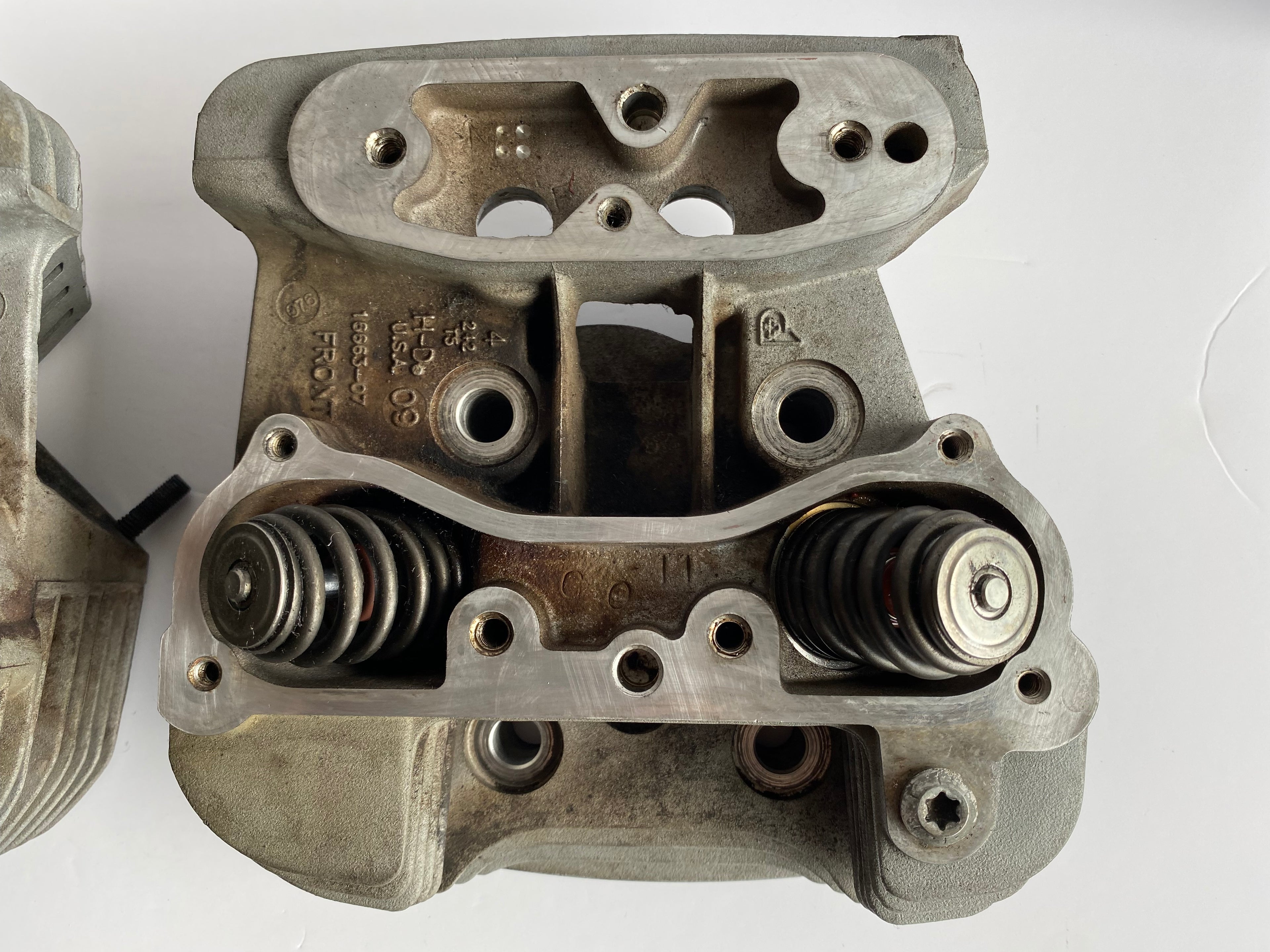 Jeu de culasses 883 Sportster Harley Davidson REF OEM 16660-07 & 16661-07