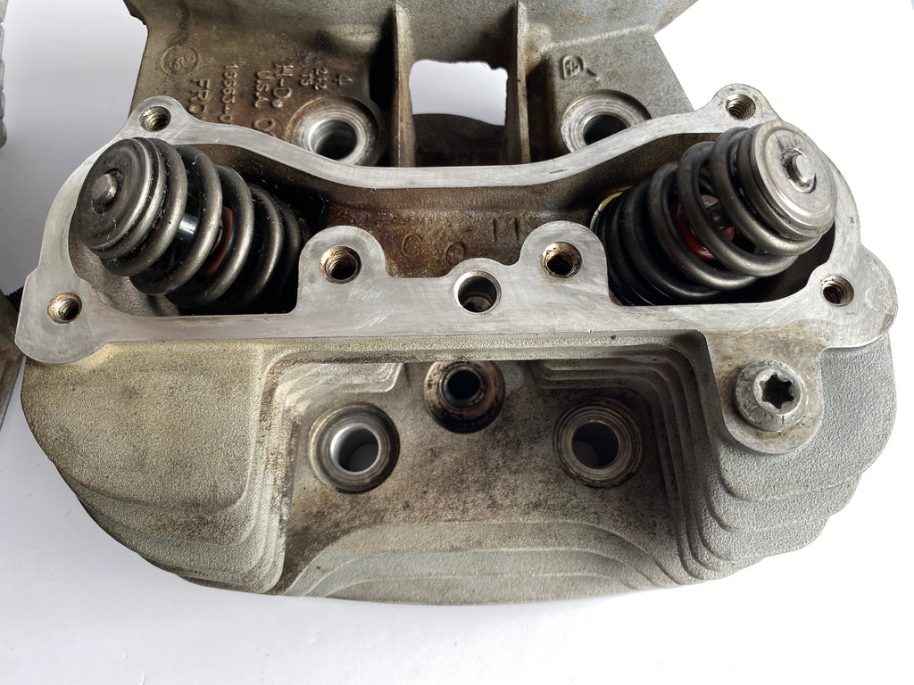 Cylinder Head Set 883 Sportster Harley Davidson REF OEM 16660-07 &amp; 16661-07