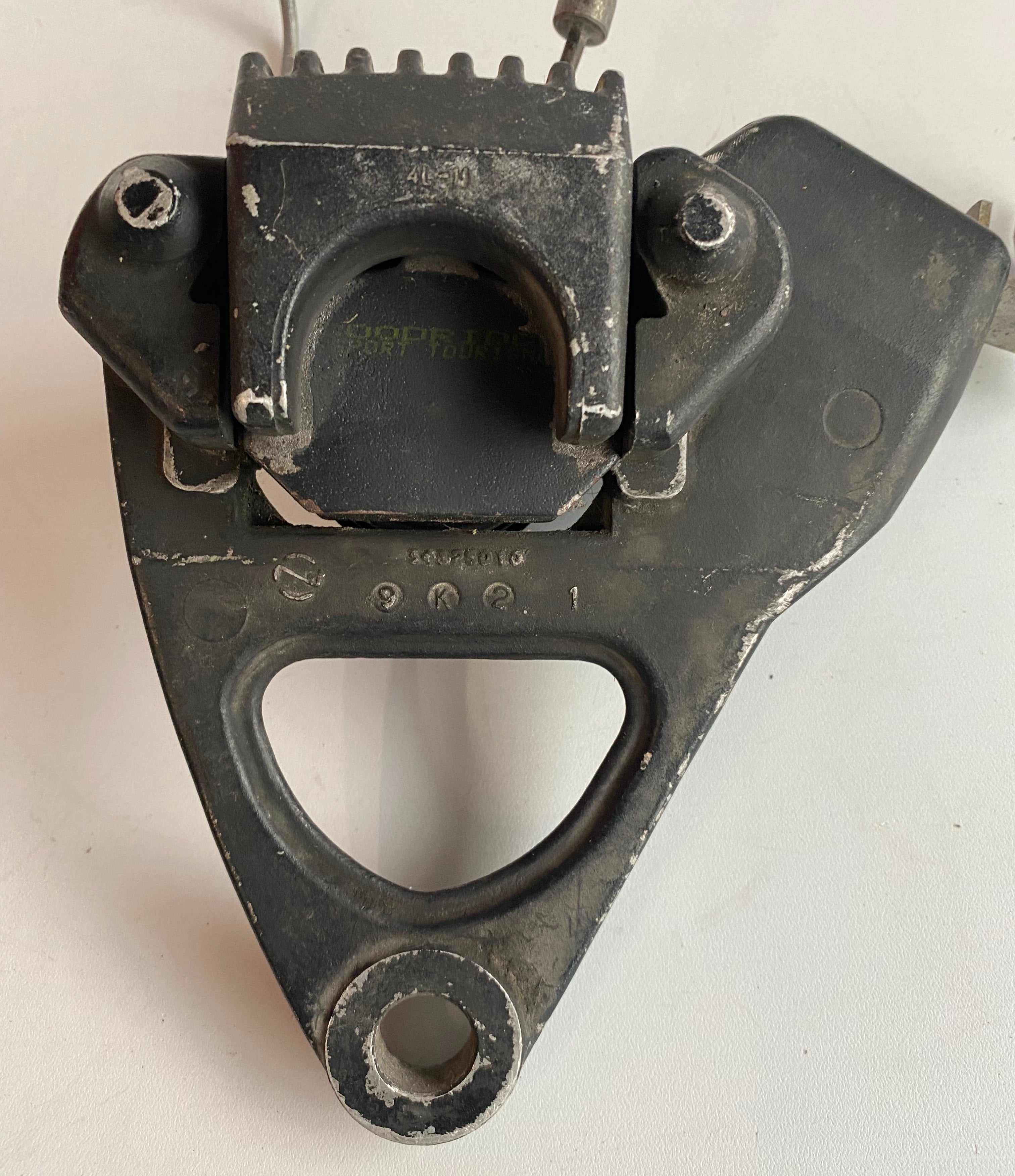 Etrier de frein arrière + support Sportster Harley Davidson REF OEM 40929-82 & 44052-82A