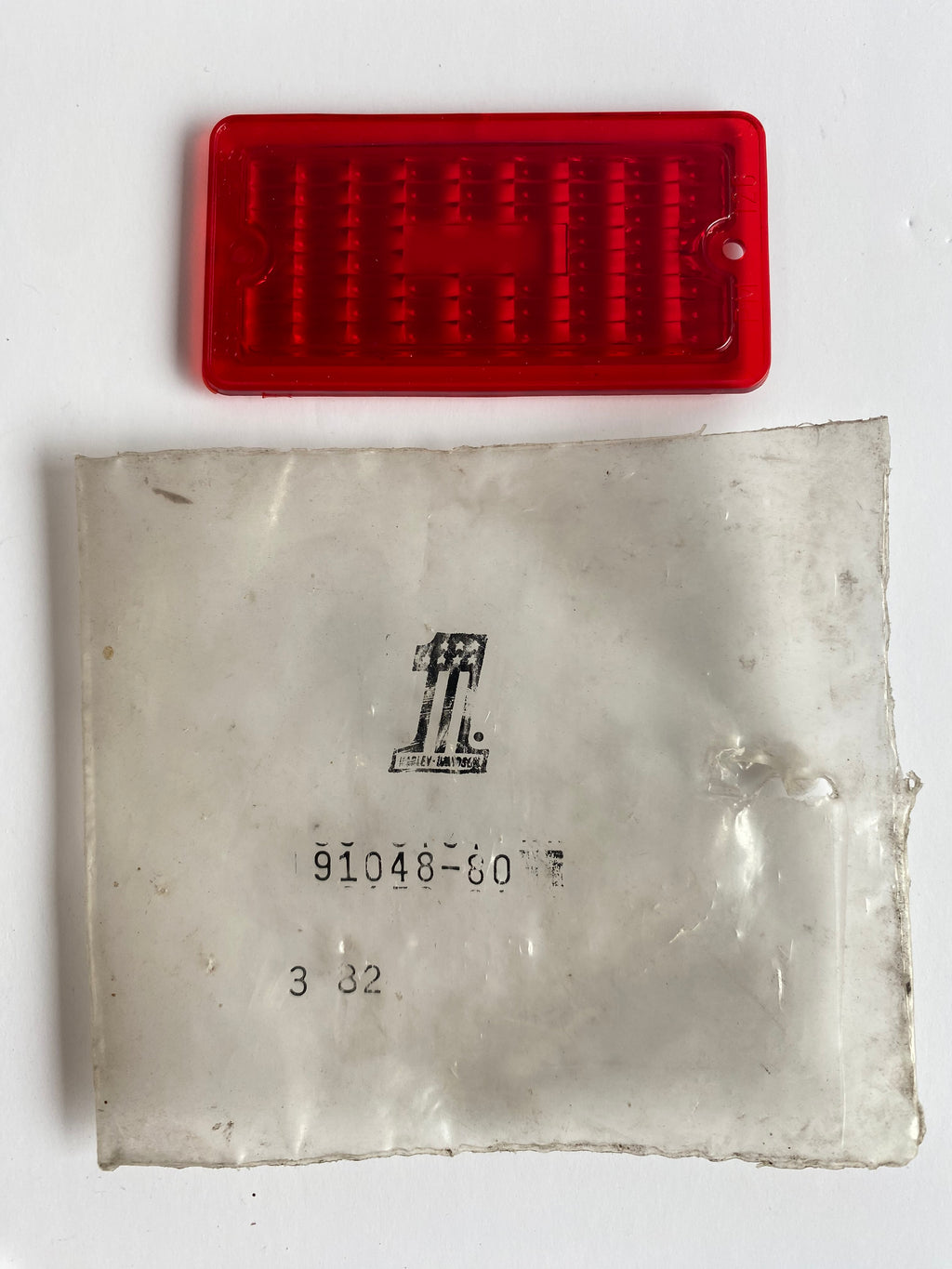 Cabochon éclairage rouge Harley Davidson REF OEM 91048-80