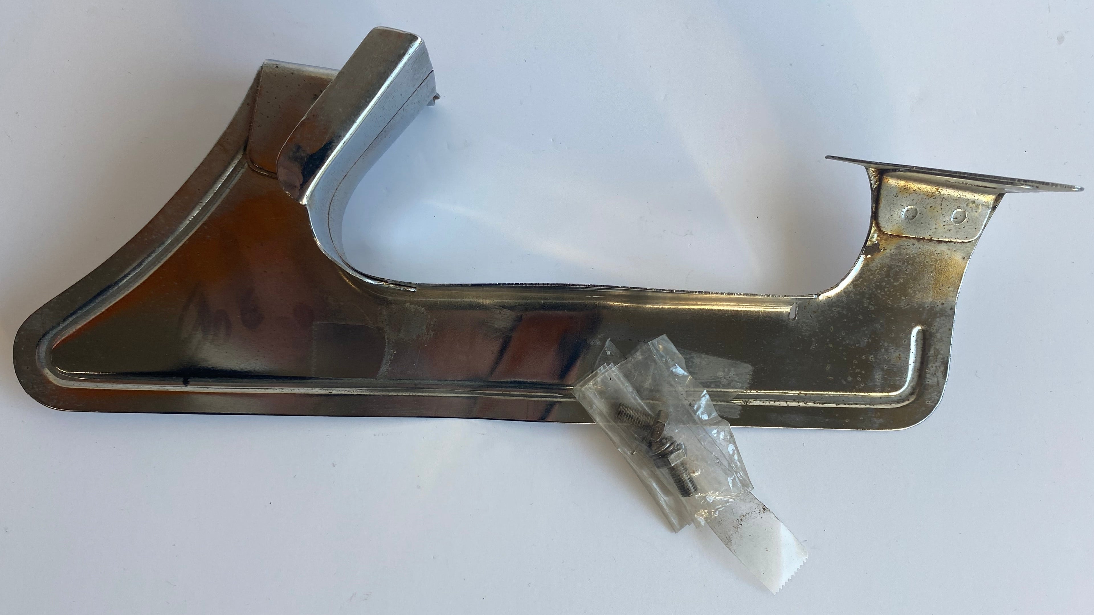 Pare courroie inférieur chromé FXR & Touring Harley Davidson REF OEM 60397-85