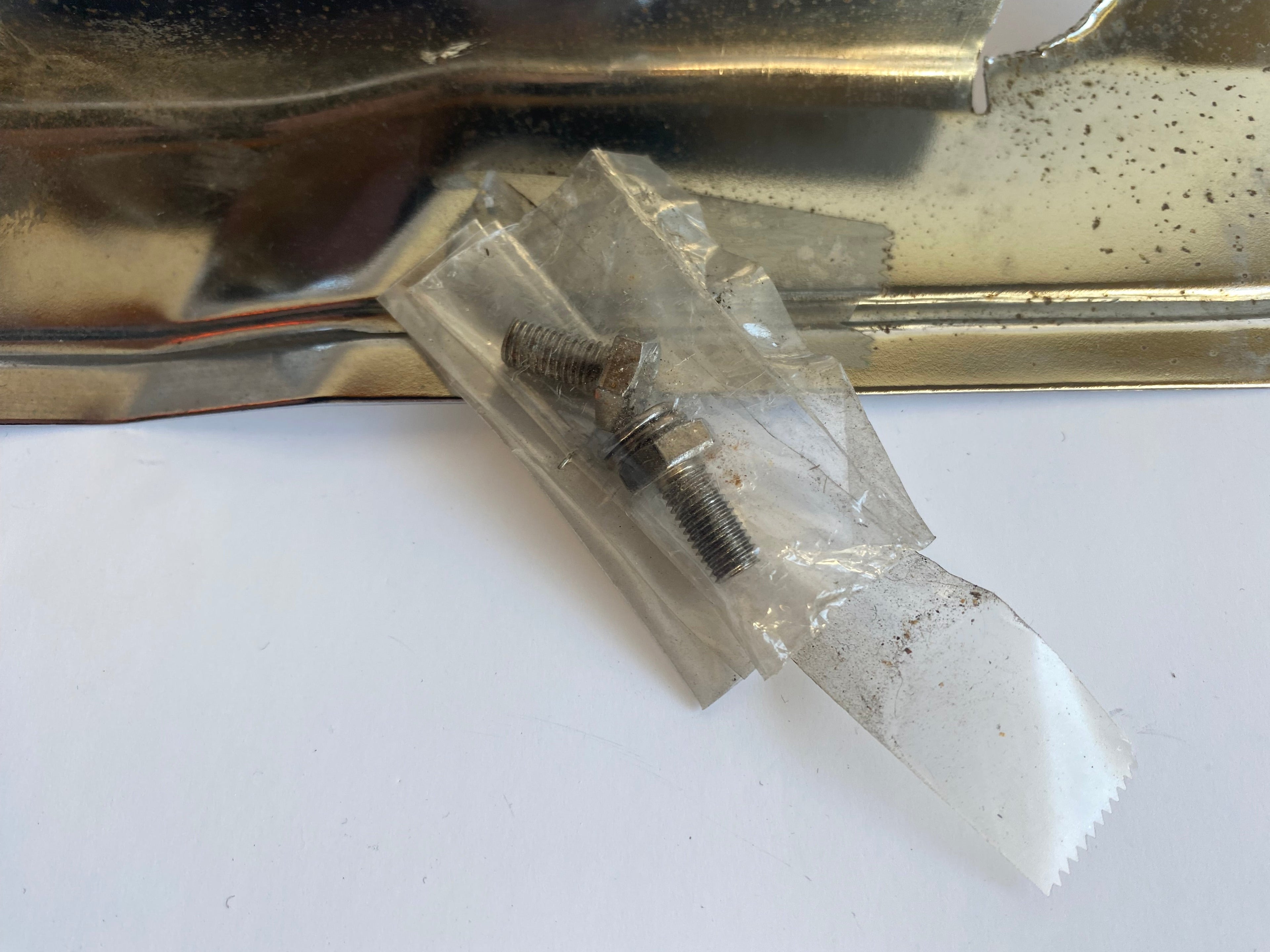 Pare courroie inférieur chromé FXR & Touring Harley Davidson REF OEM 60397-85