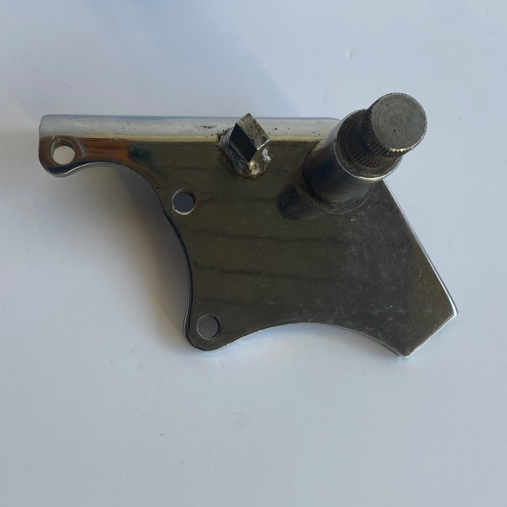 Support cale pied droit pilote Shovelhead FXE Harley Davidson REF 42389-79