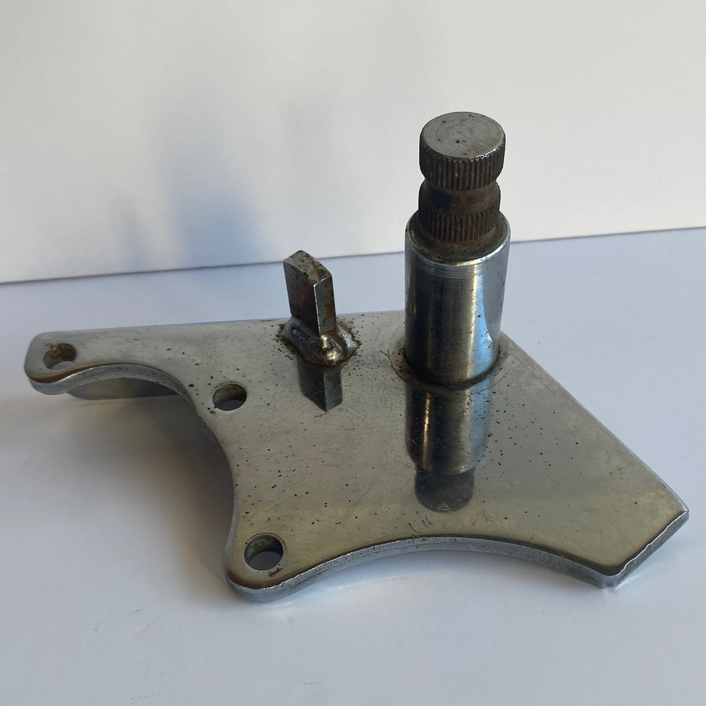 Support cale pied droit pilote Shovelhead FXE Harley Davidson REF 42389-79