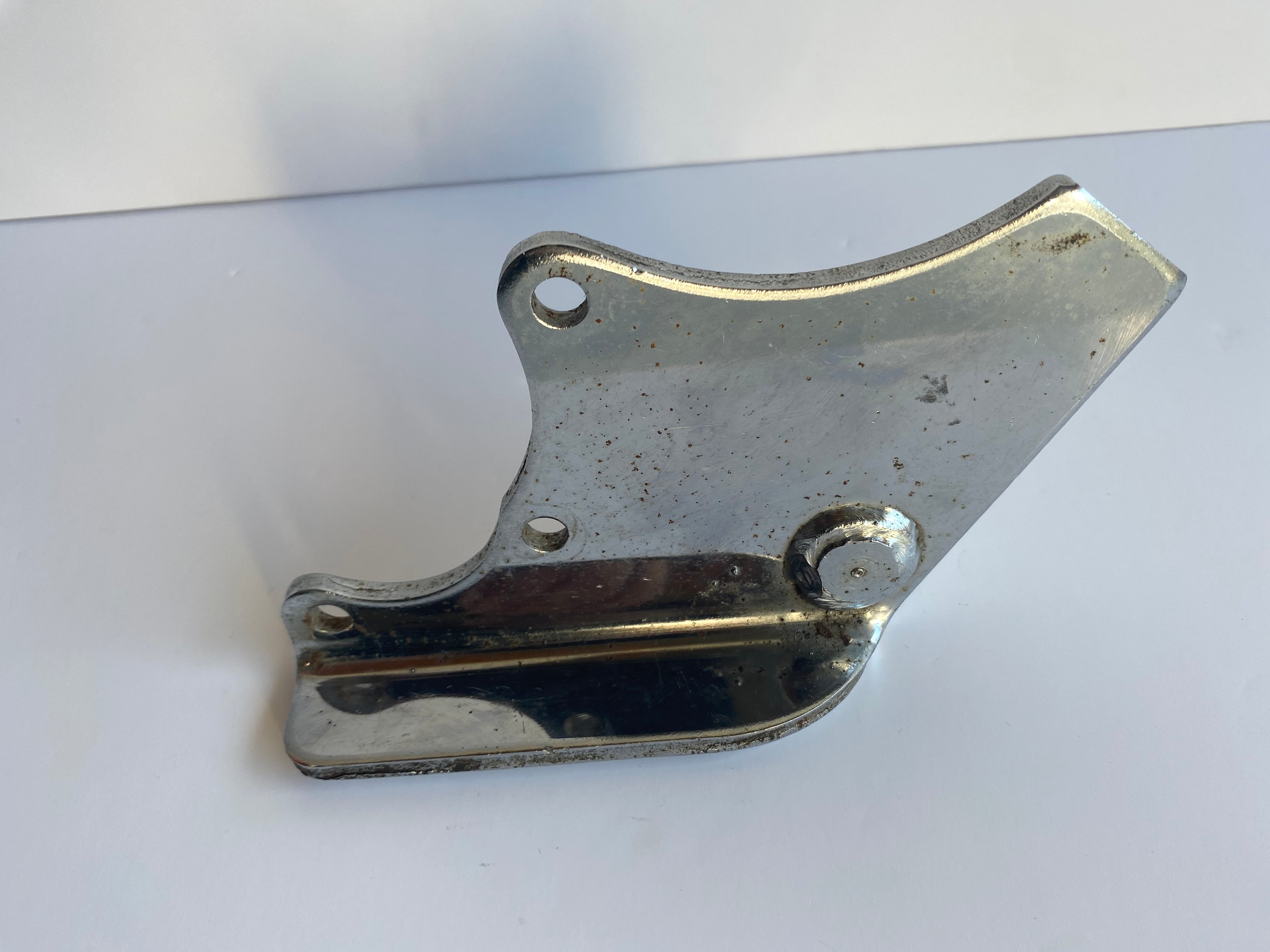 Support cale pied droit pilote Shovelhead FXE Harley Davidson REF 42389-79