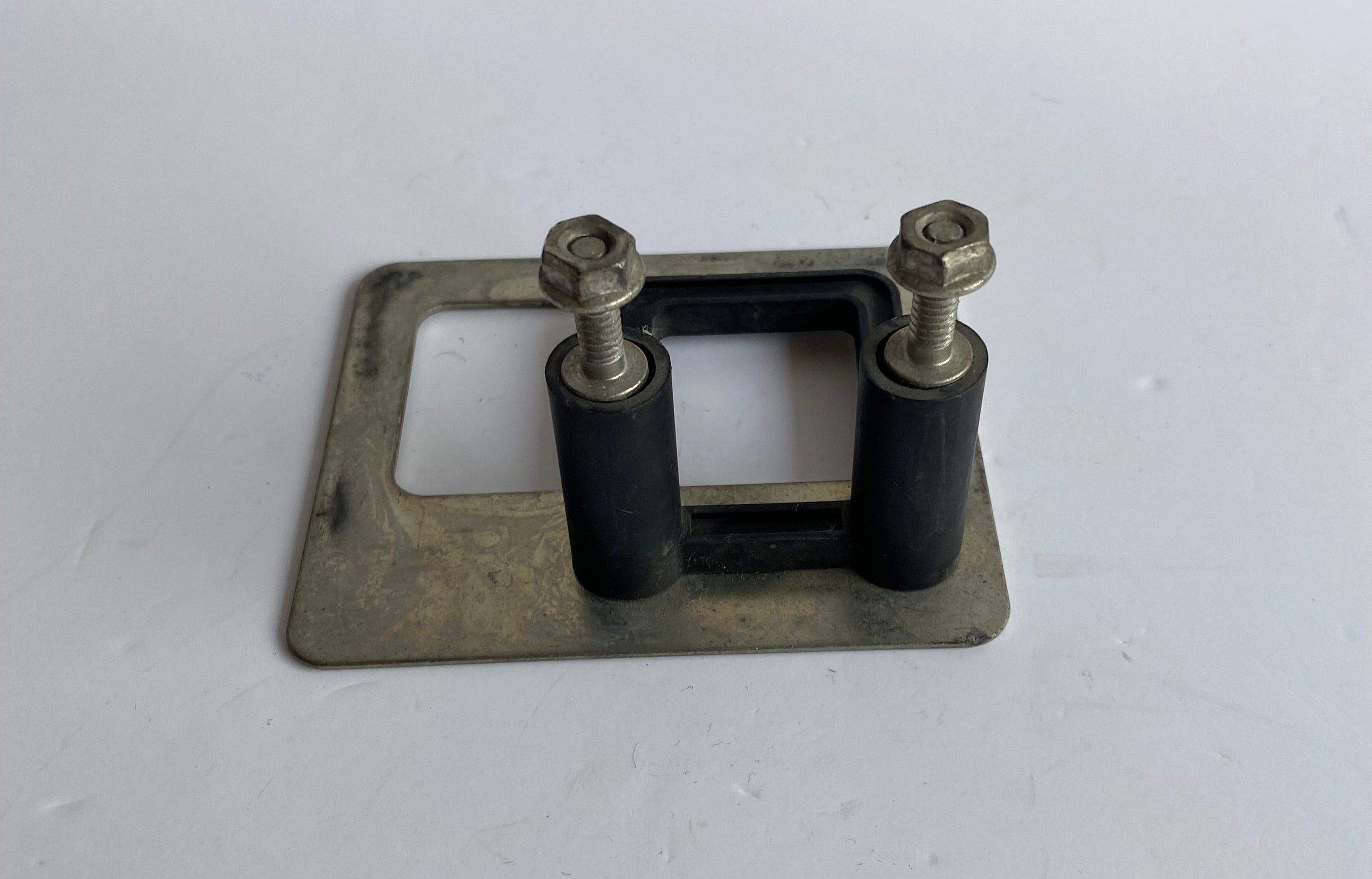 Support moteur valve échappement Touring 2007 Harley Davidson REF OEM 66762-07