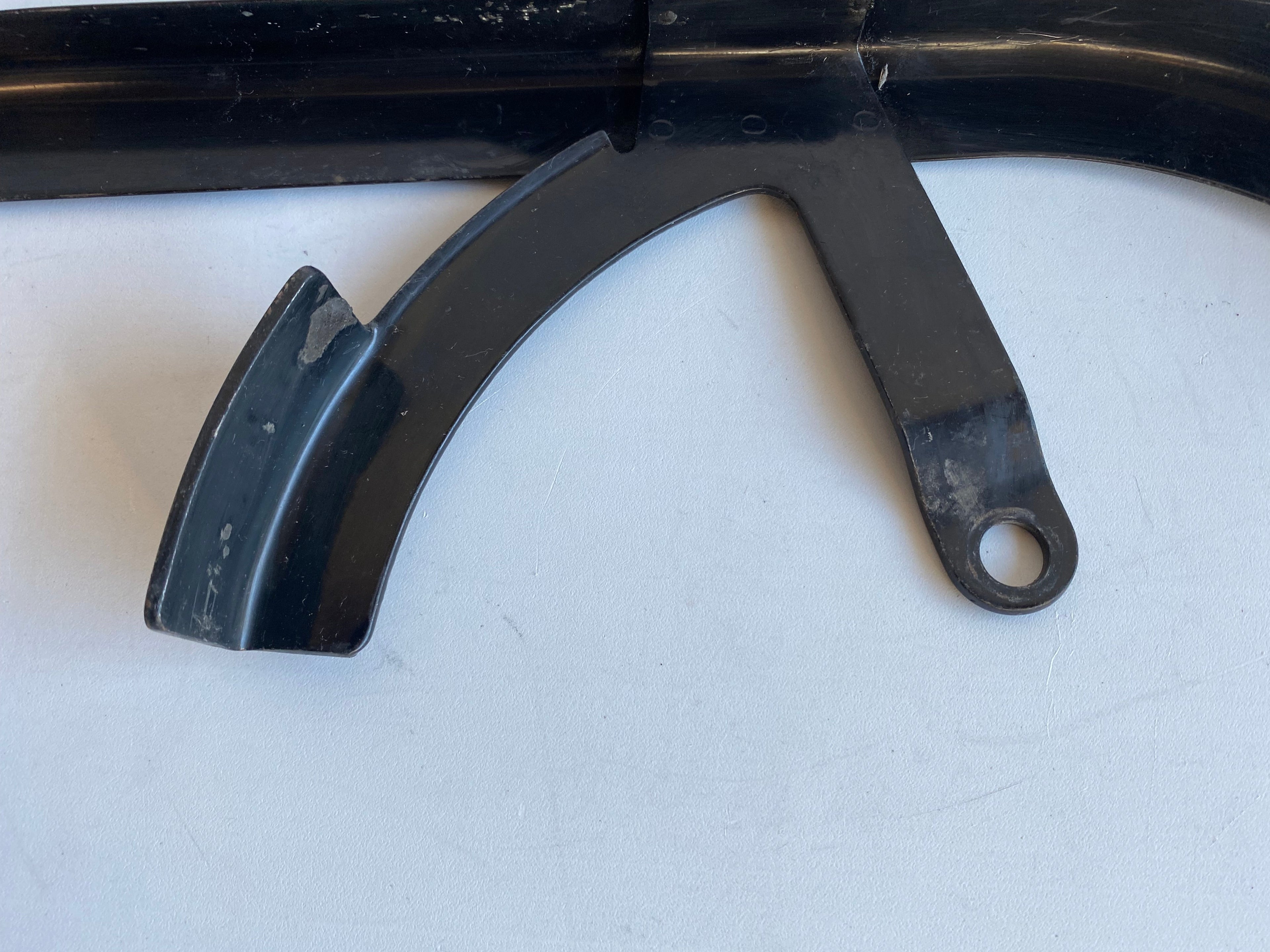 Pare courroie supérieur noir Sportster Harley Davidson REF OEM 60365-87