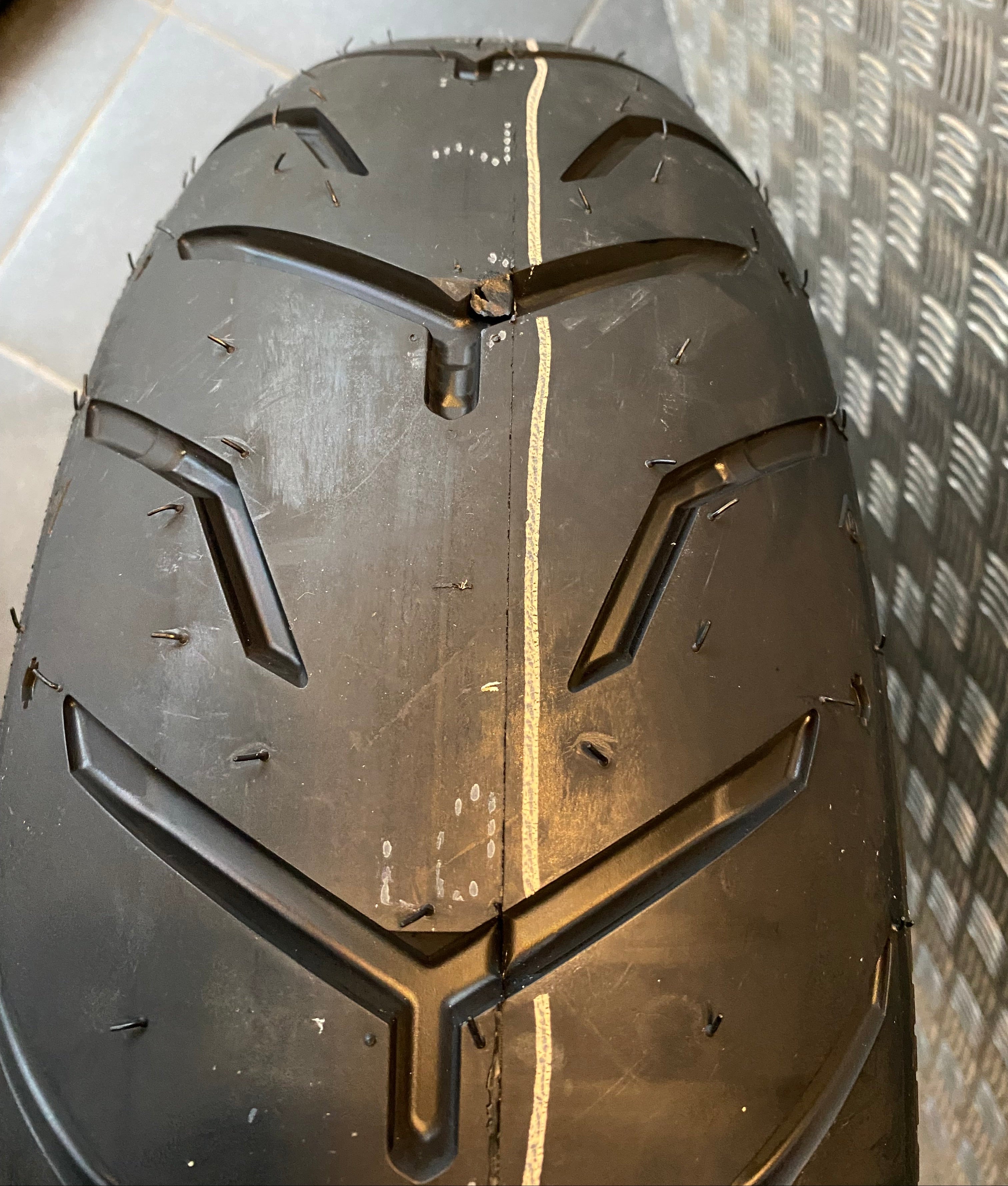 Pneu arrière 180/65-16 81H Dunlop D407 WWW Harley Davidson REF 637834