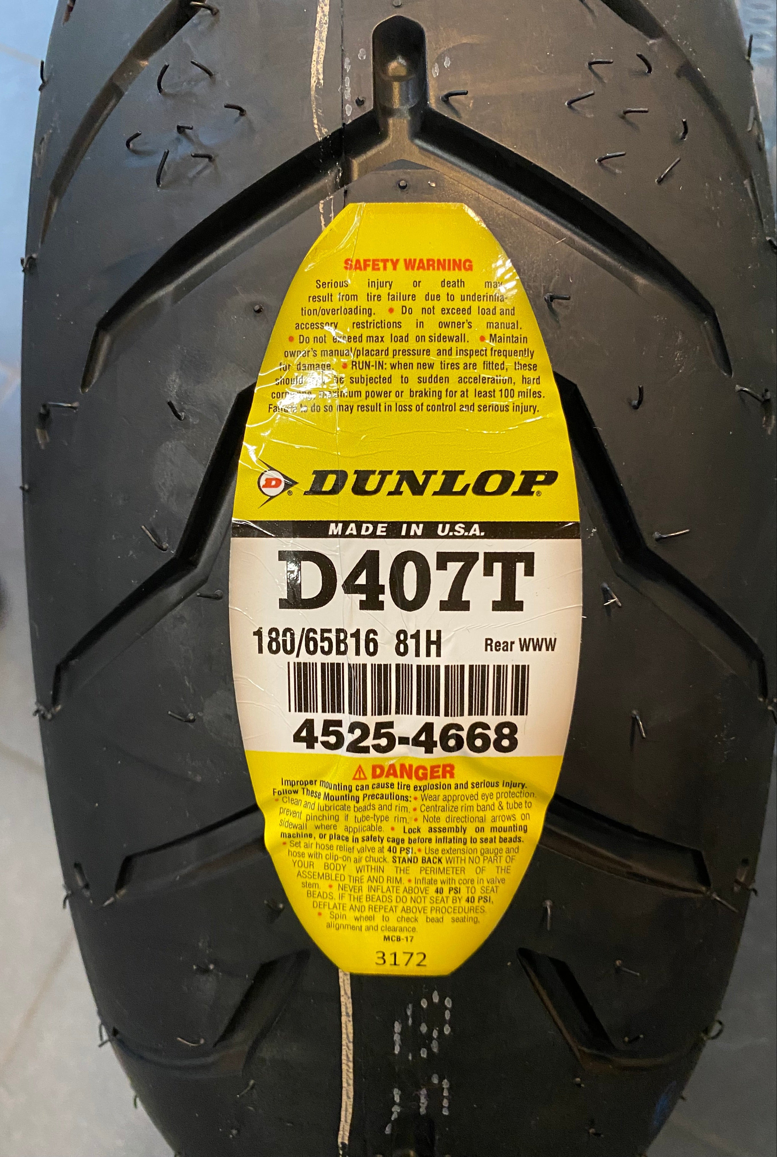 Pneu arrière 180/65-16 81H Dunlop D407 WWW Harley Davidson REF 637834