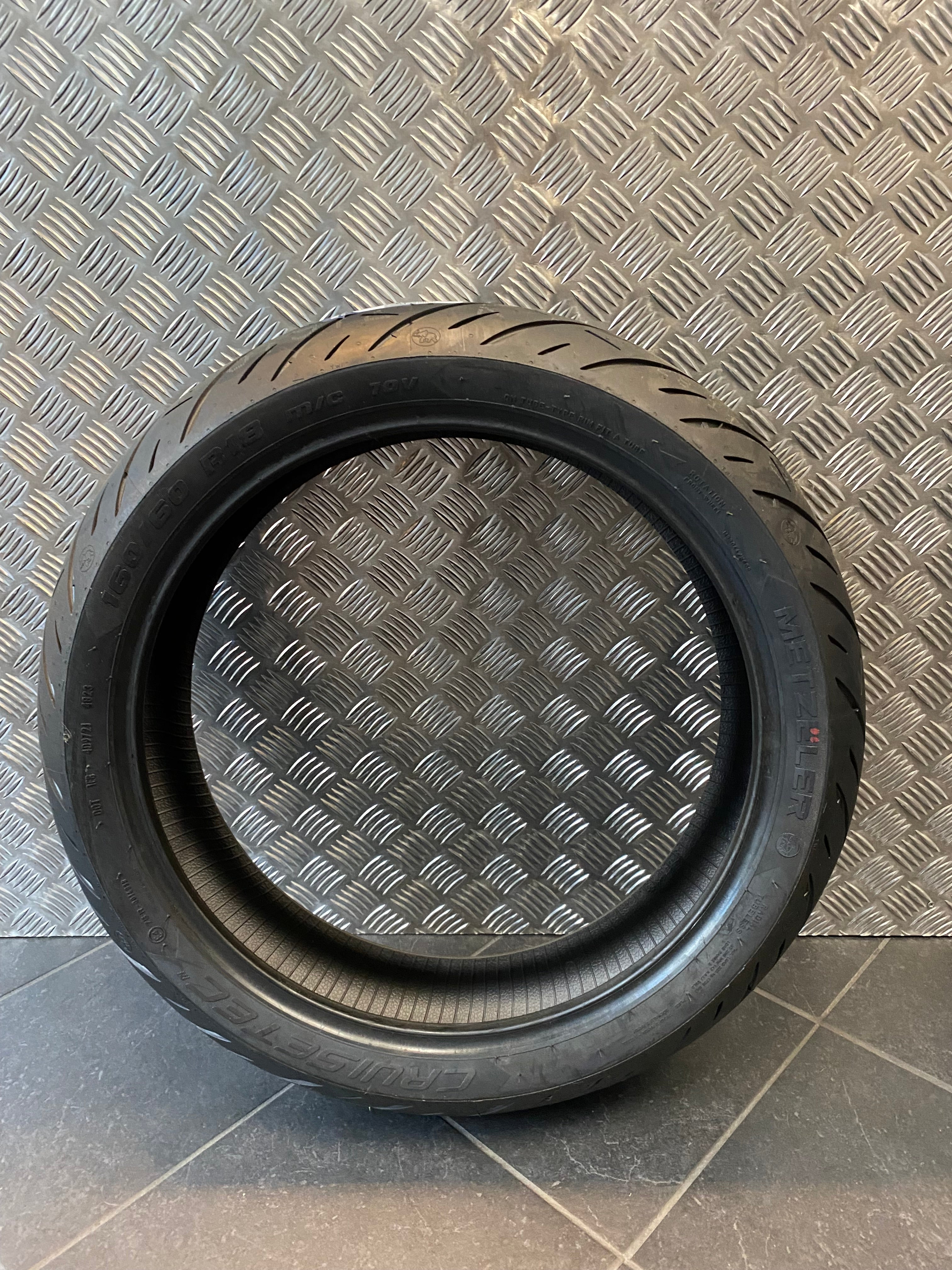 Pneu avant 160/60R18 70V Metzeler Cruisetec Softail Fat Boy Harley Davidson