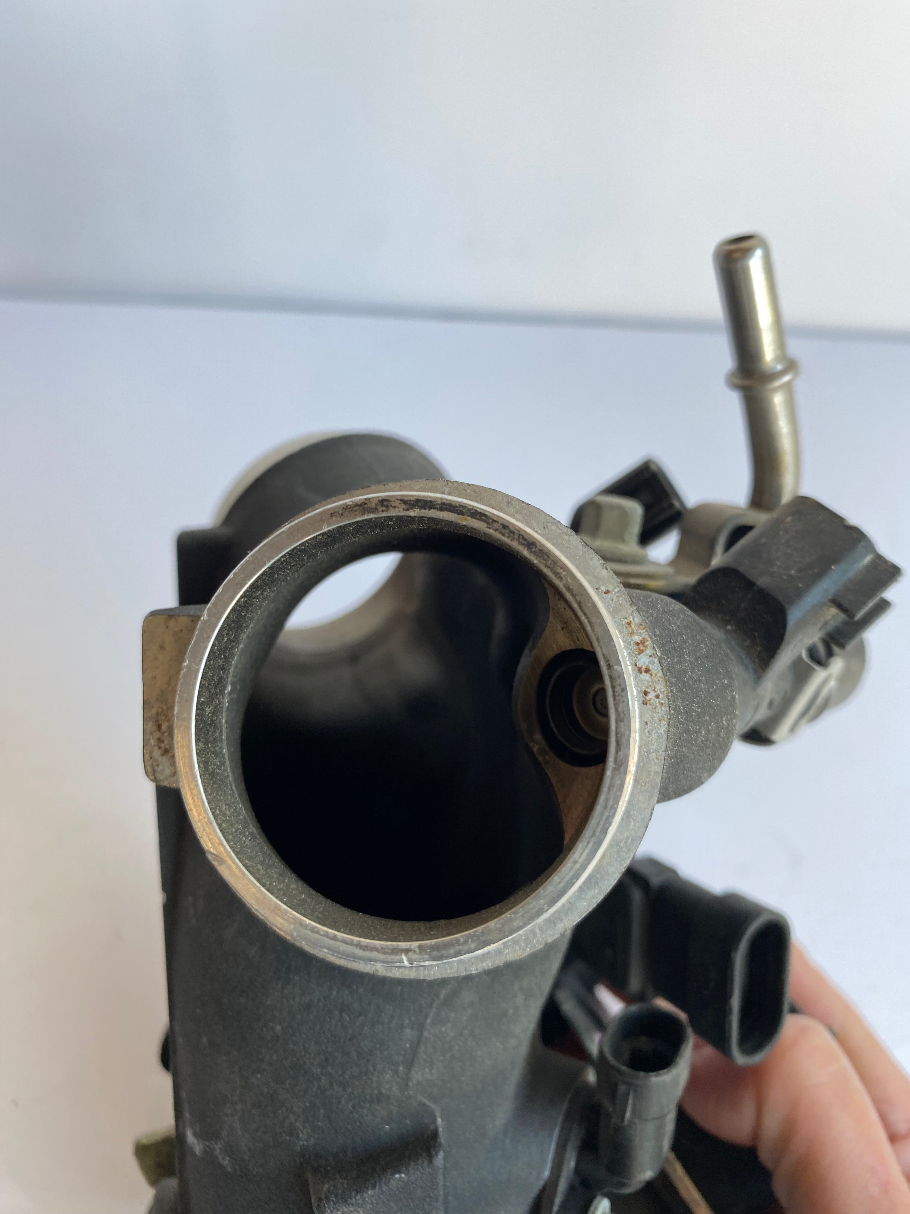 Corps d'injection Softail / Dyna Harley Davidson REF OEM 27708-06B