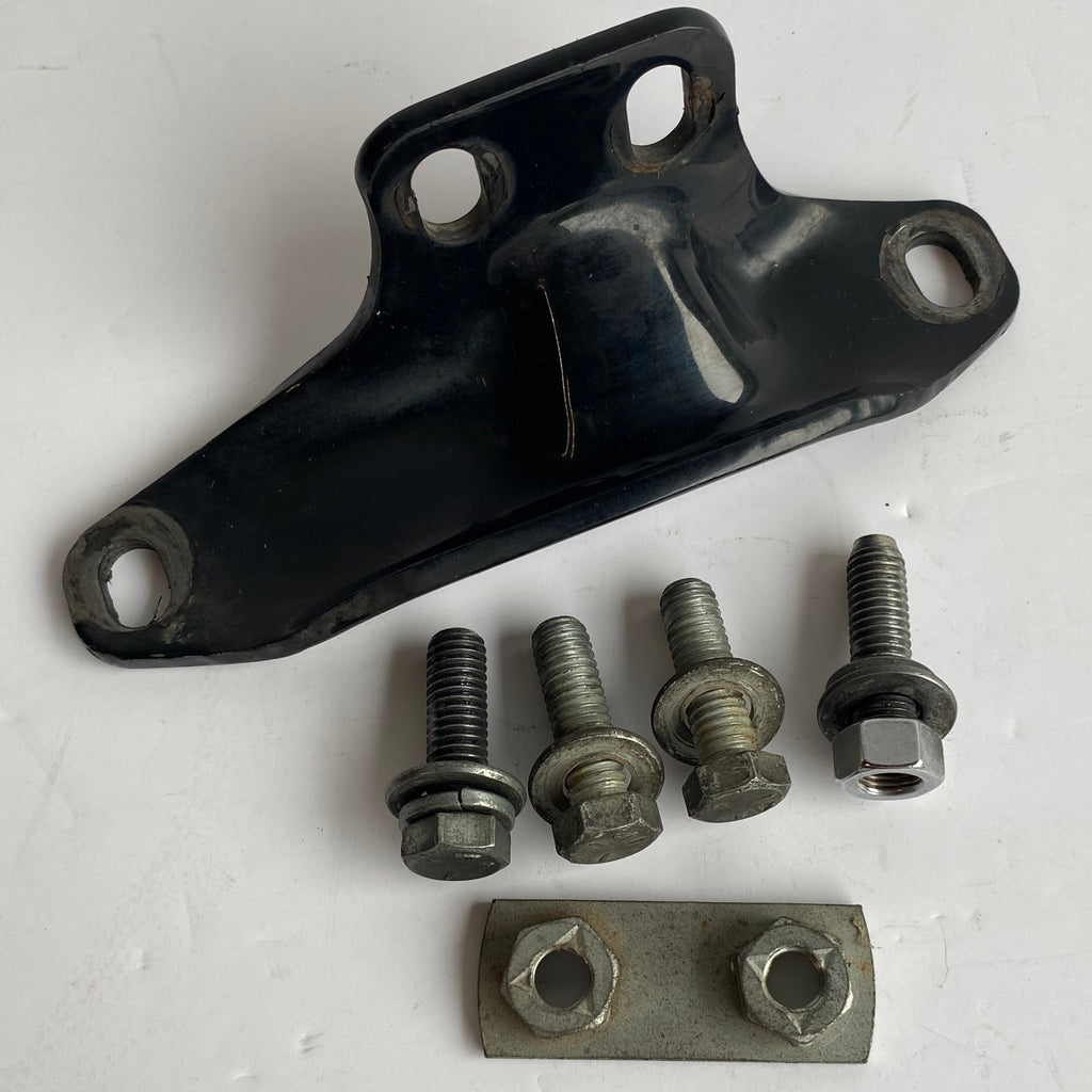 Support moteur supérieur avant Sportster Harley Davidson REF OEM 16214-86