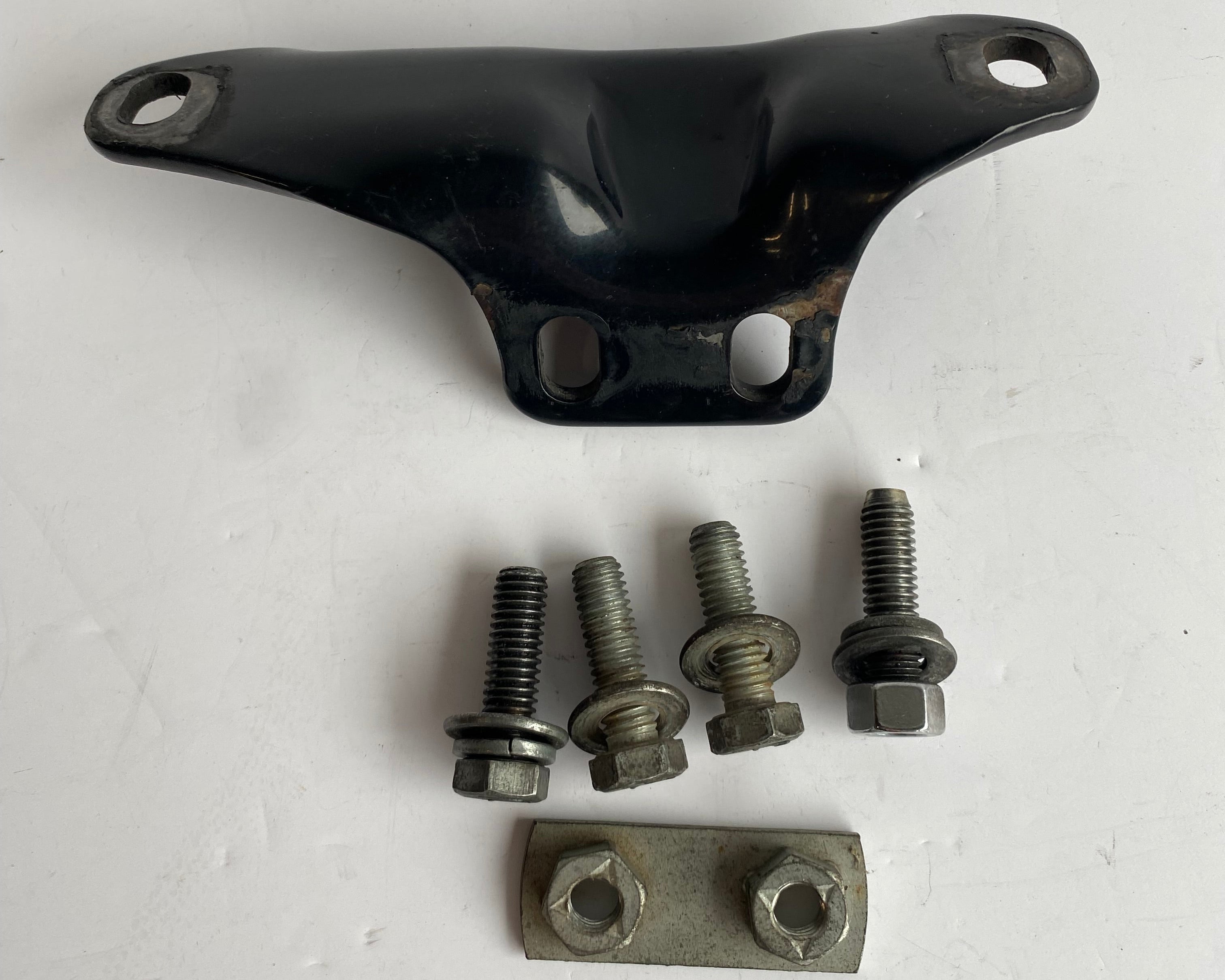 Support moteur supérieur avant Sportster Harley Davidson REF OEM 16214-86