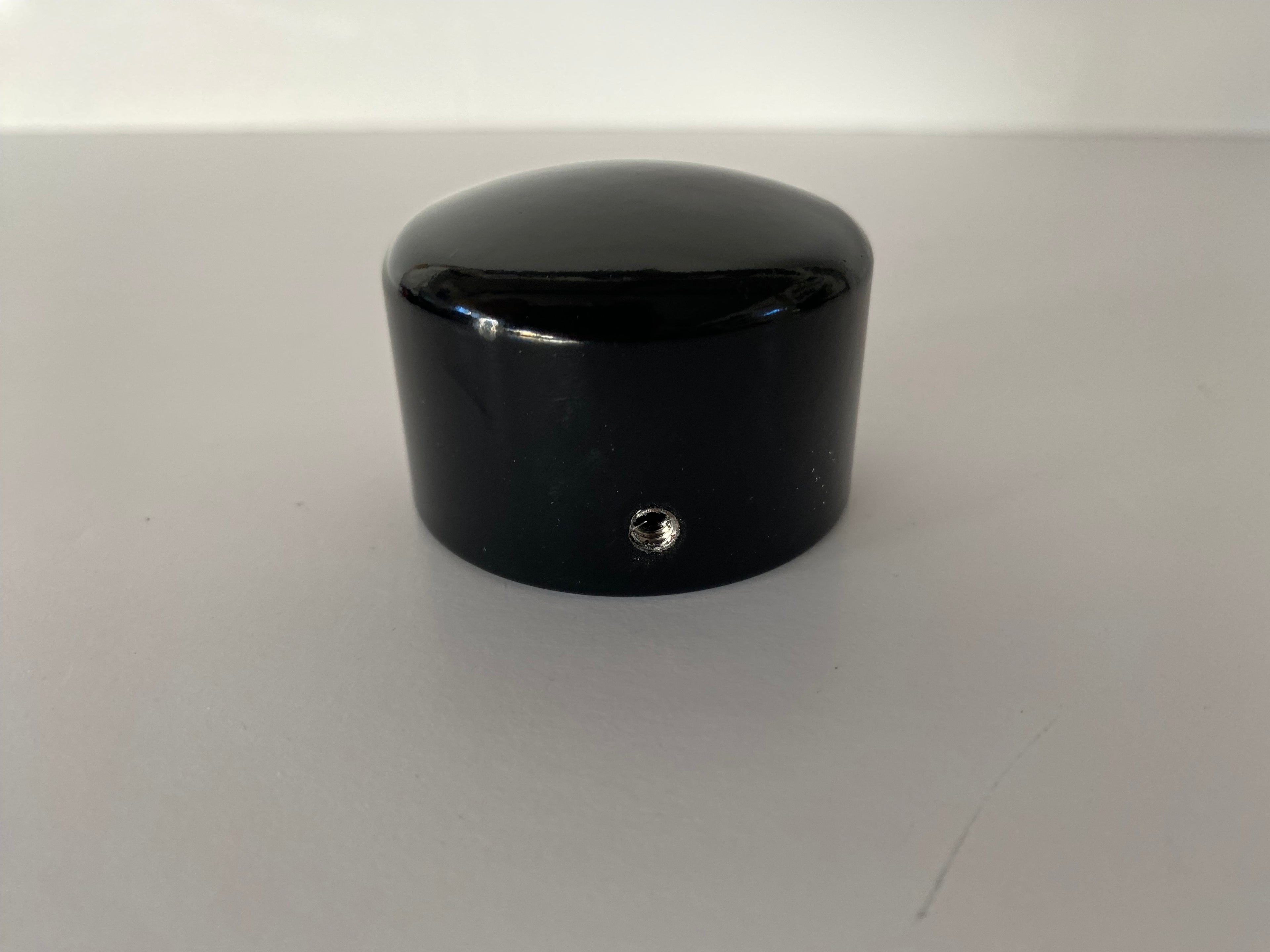 Cache noir écrou axe de roue arrière Harley Davidson REF 43422-09