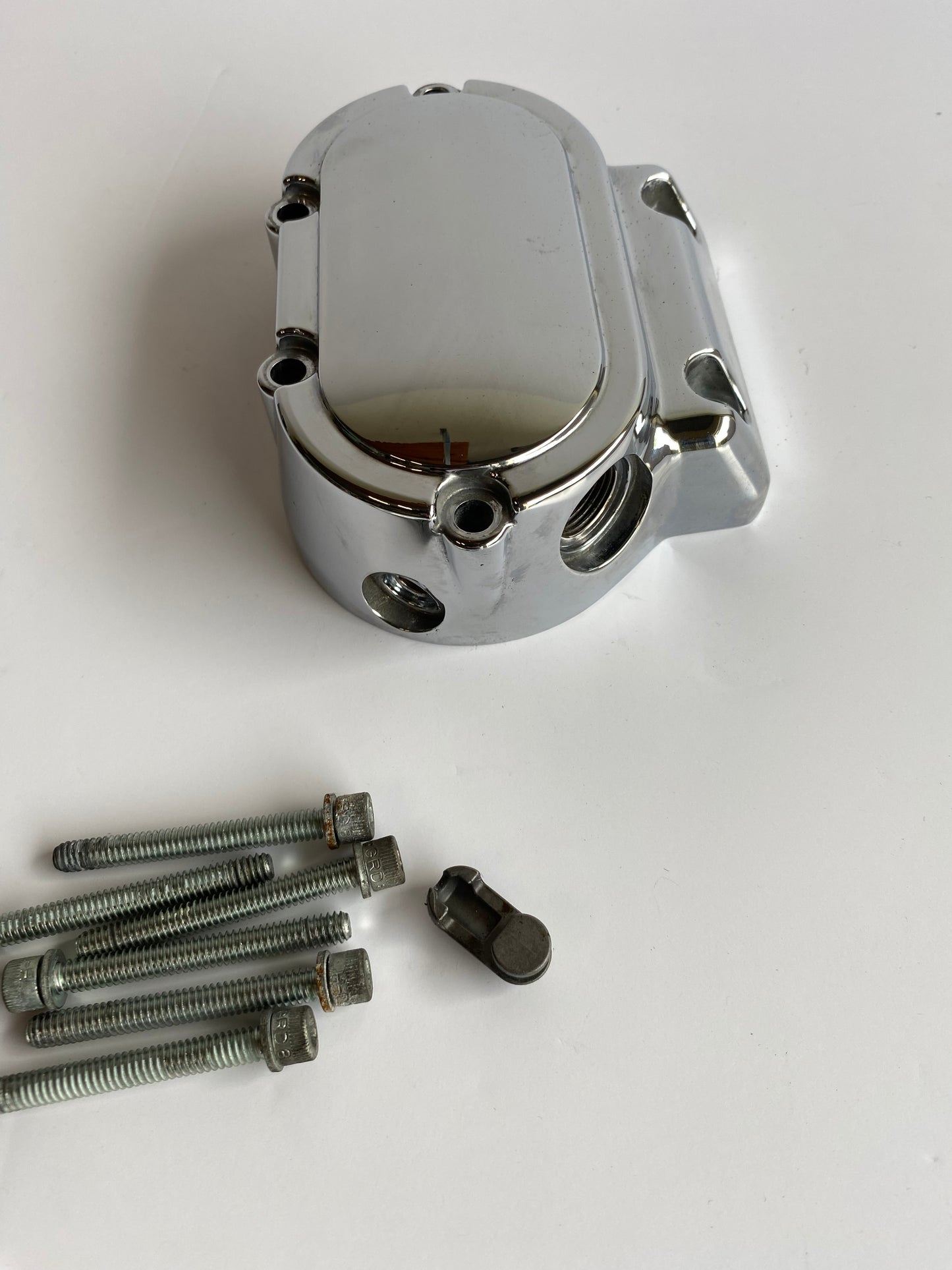 Couvercle latéral boite à 5 vitesses chrome Harley Davidson REF OEM 37105-99