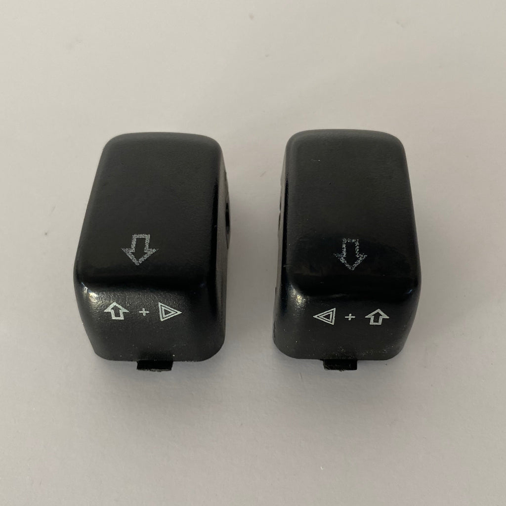 Jeu de boutons noirs origine clignotants Harley Davidson 1996 - 2010