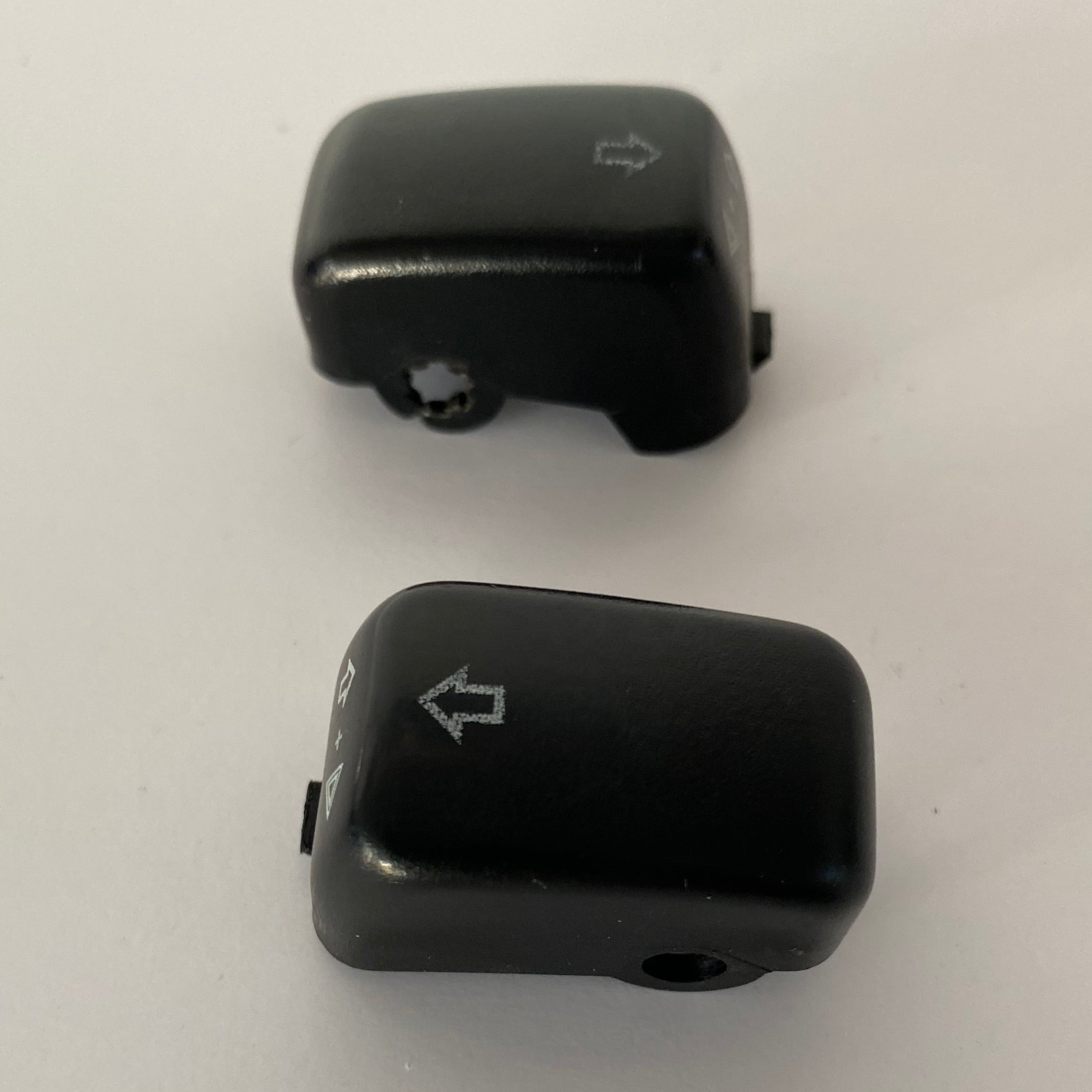 Jeu de boutons noirs origine clignotants Harley Davidson 1996 - 2010