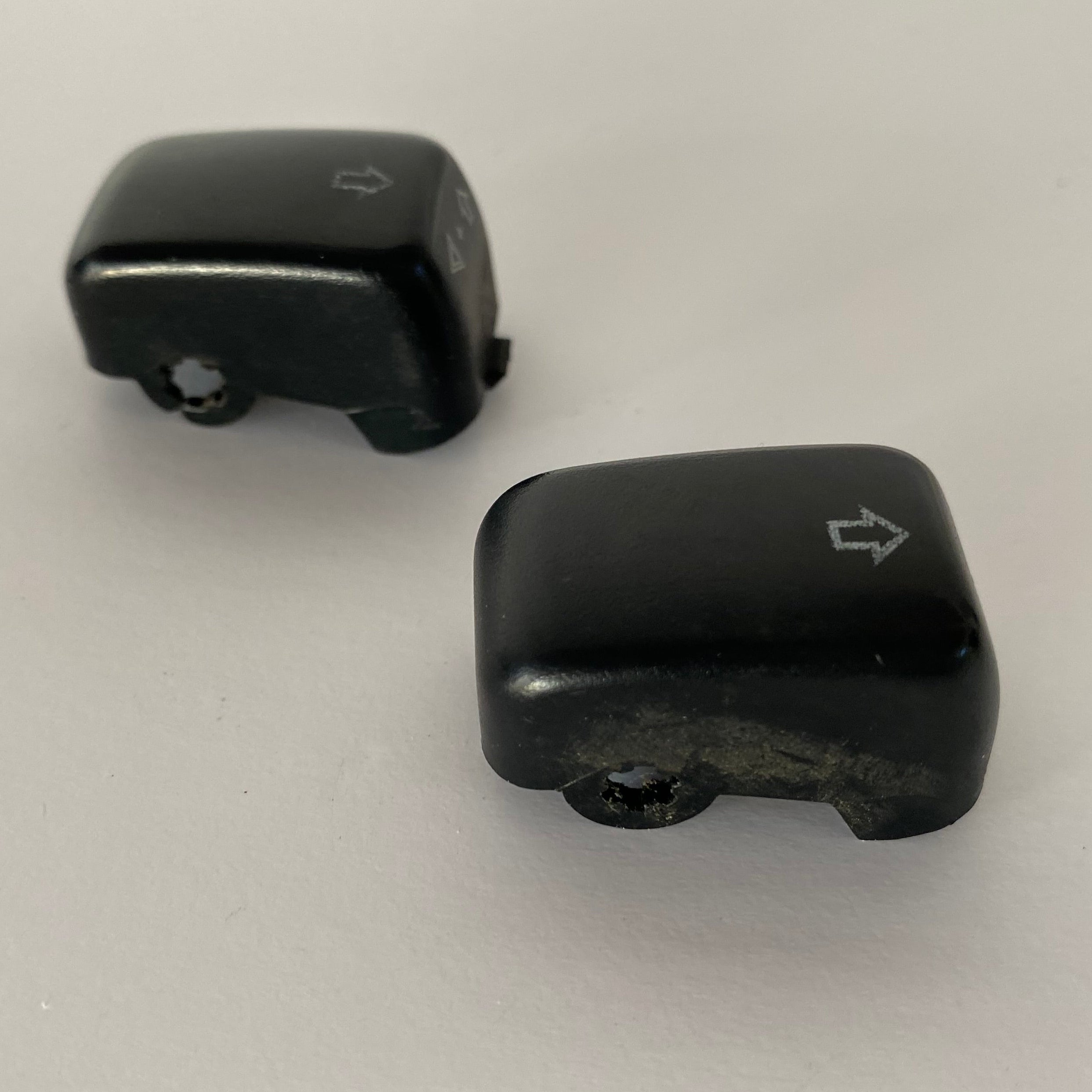 Jeu de boutons noirs origine clignotants Harley Davidson 1996 - 2010