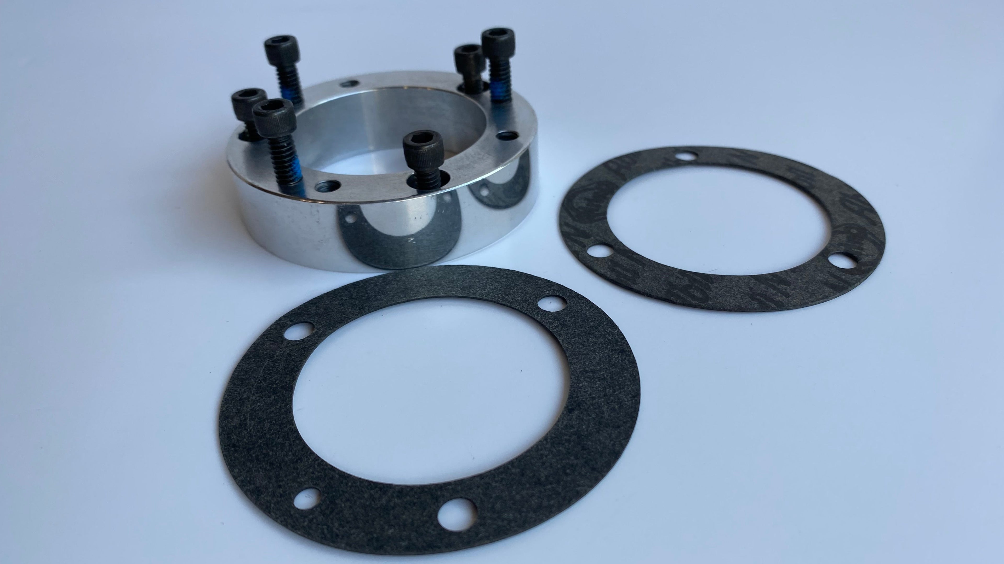 Entretoise 2 cm carburateur CV40  filtre à air Kuryakyn Harley Davidson