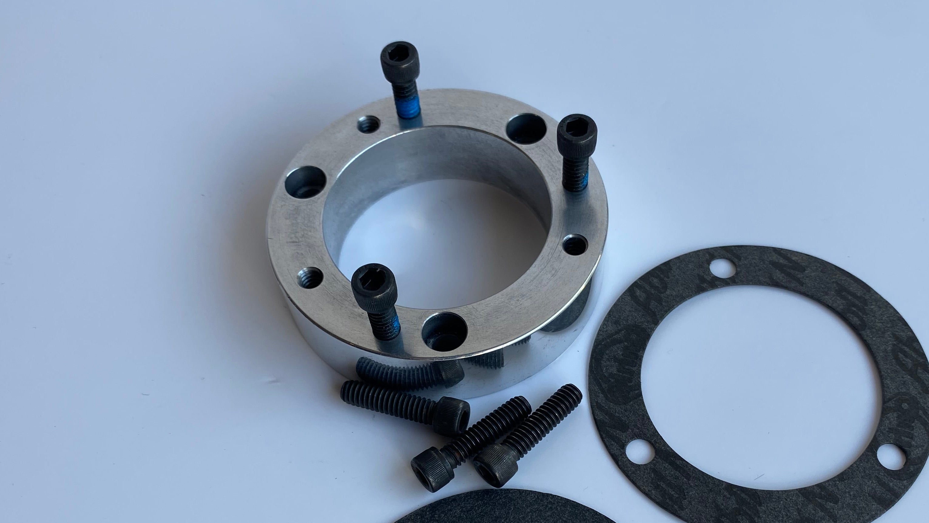 Entretoise 2 cm carburateur CV40  filtre à air Kuryakyn Harley Davidson