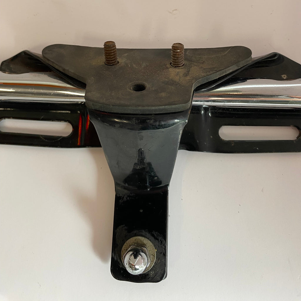 Support de clignotants arrière + plaque immatriculation Dyna & FXR Harley Davidson REF 68430-89A