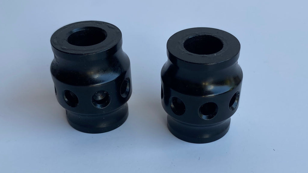 Jeu de 2 entretoises noires reniflards filtre à air culasses Harley Davidson