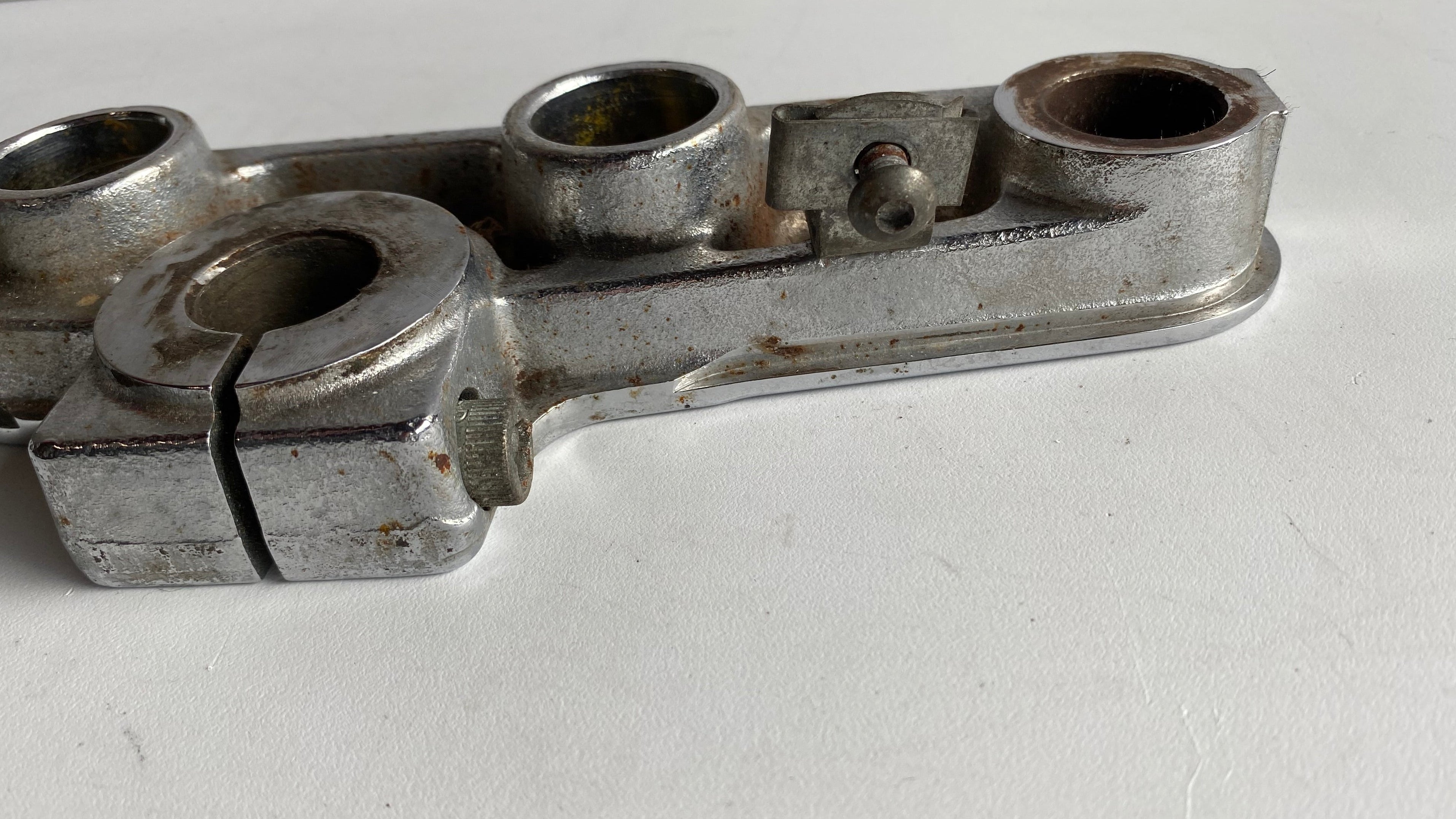 Té de fourche supérieur Softail Harley Davidson REF OEM 45456-86B