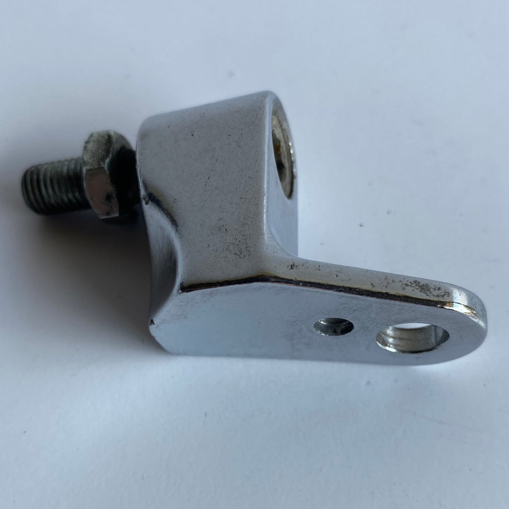 Harley Davidson Blinkerhalterung vorne links REF OEM 67019-04A