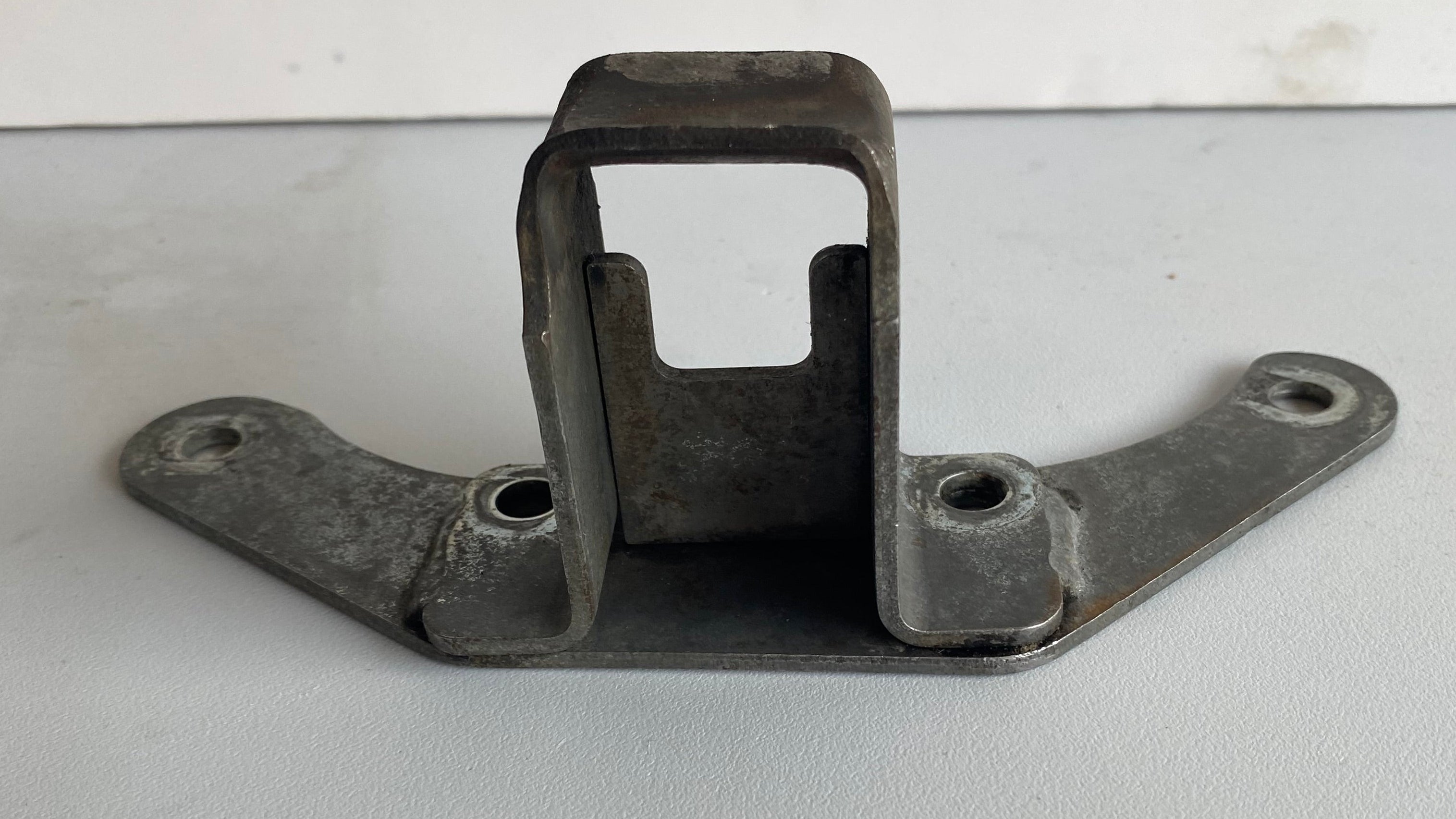 Support collecteur échappement Touring Harley Davidson REF OEM 65678-85A