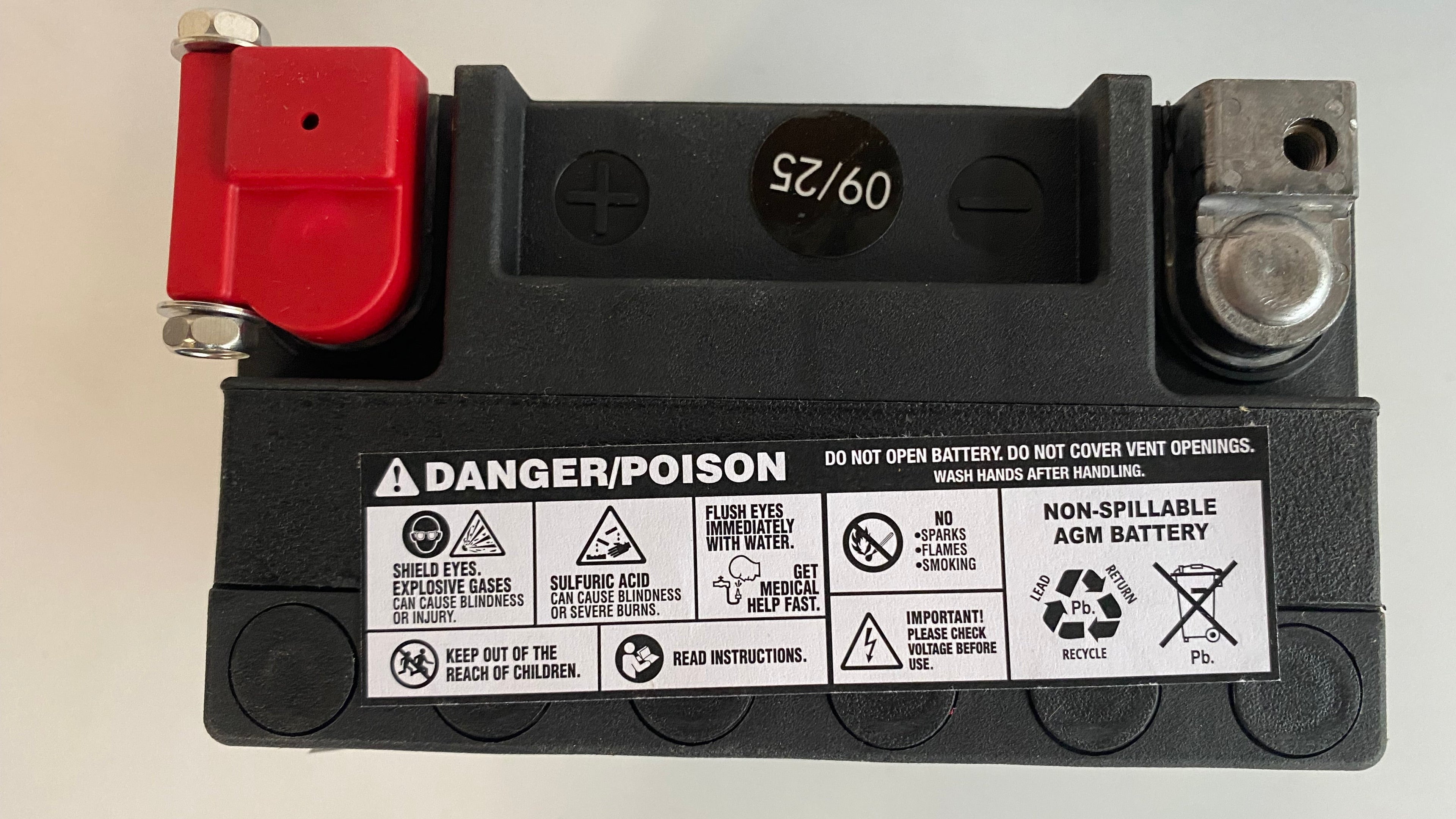 Batterie AGM Harley Davidson 12v, 12Ah, 220cca REF MCS 955122