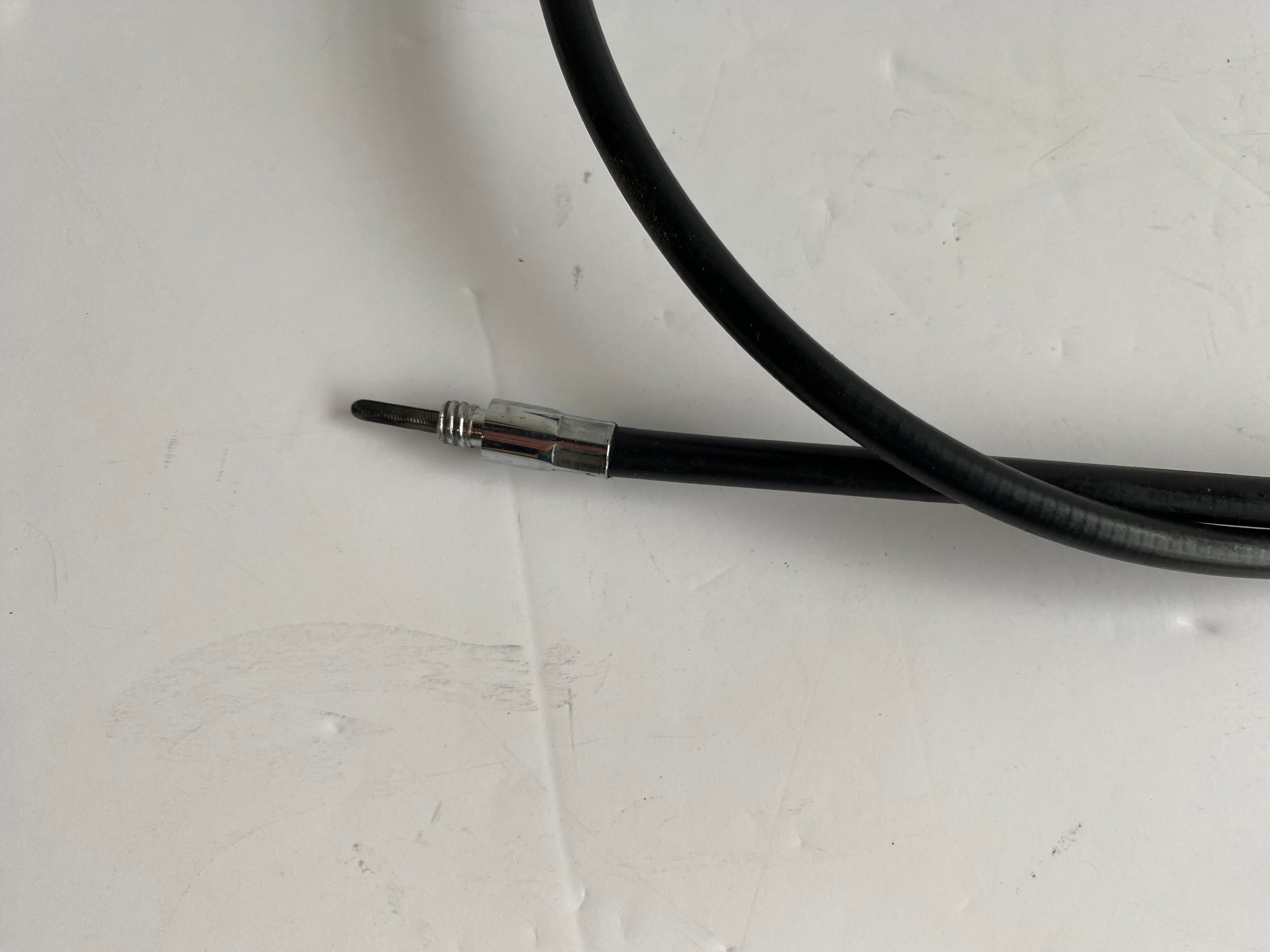 Cable de compteur 42.5 pouces écrou 5/8-18" Harley Davidson REF MCS : 570966