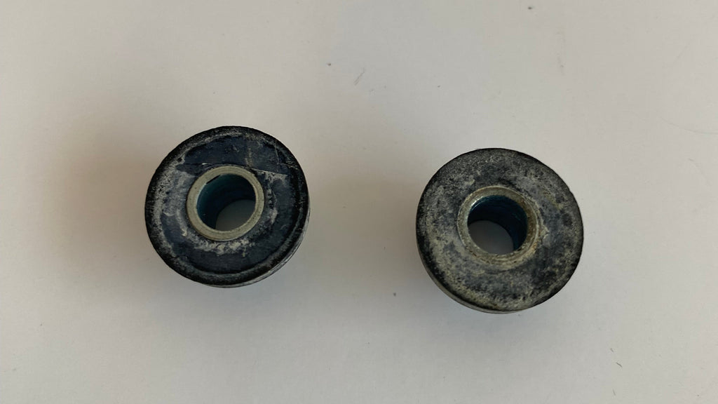 Jeu de silents blocs compteur Harley Davidson REF OEM 67314-74