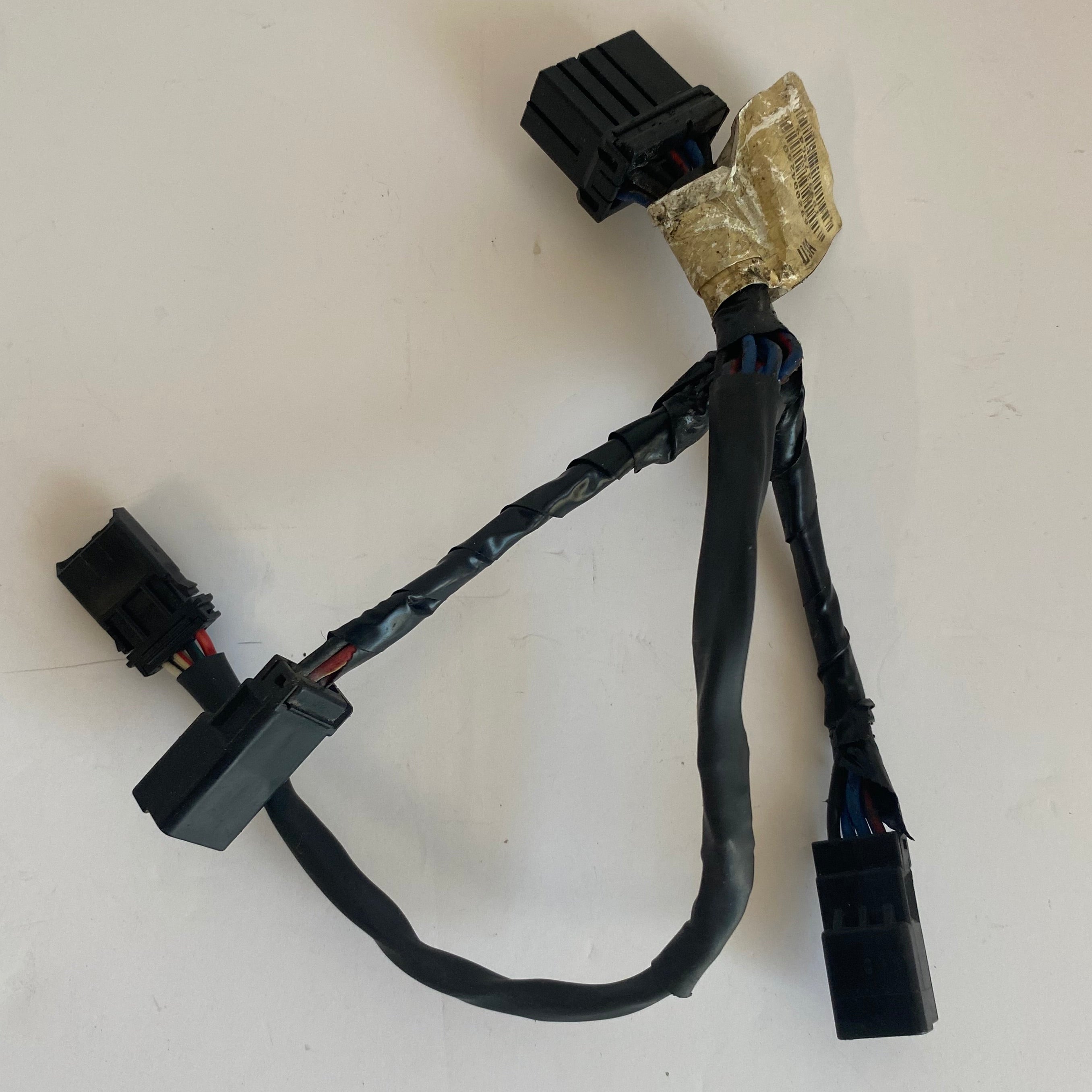 Faisceau électrique pour feu arrière Dyna Harley Davidson REF OEM 69200424A