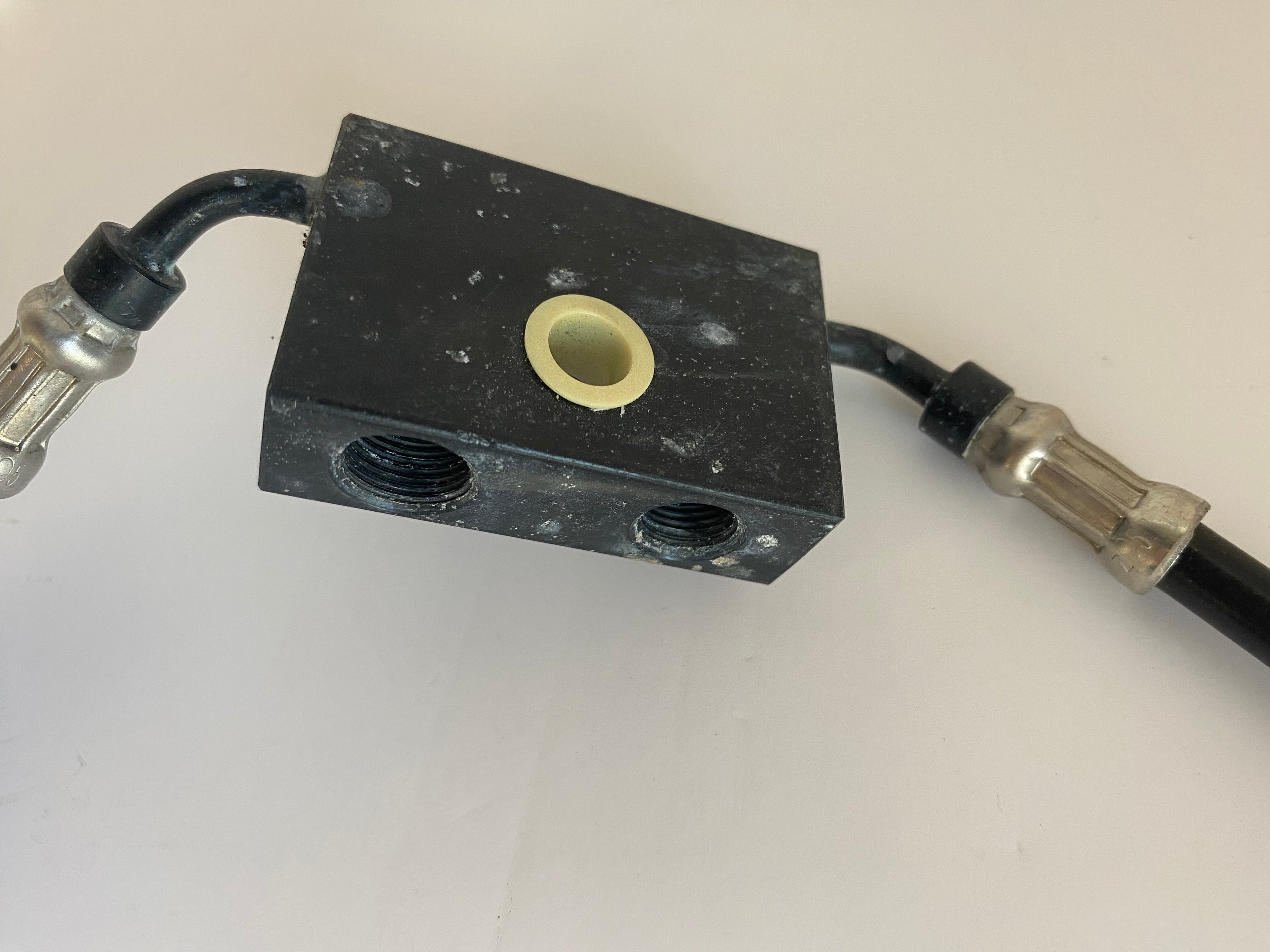 Durite de frein avant ABS Sportster Harley Davidson REF OEM 41800143
