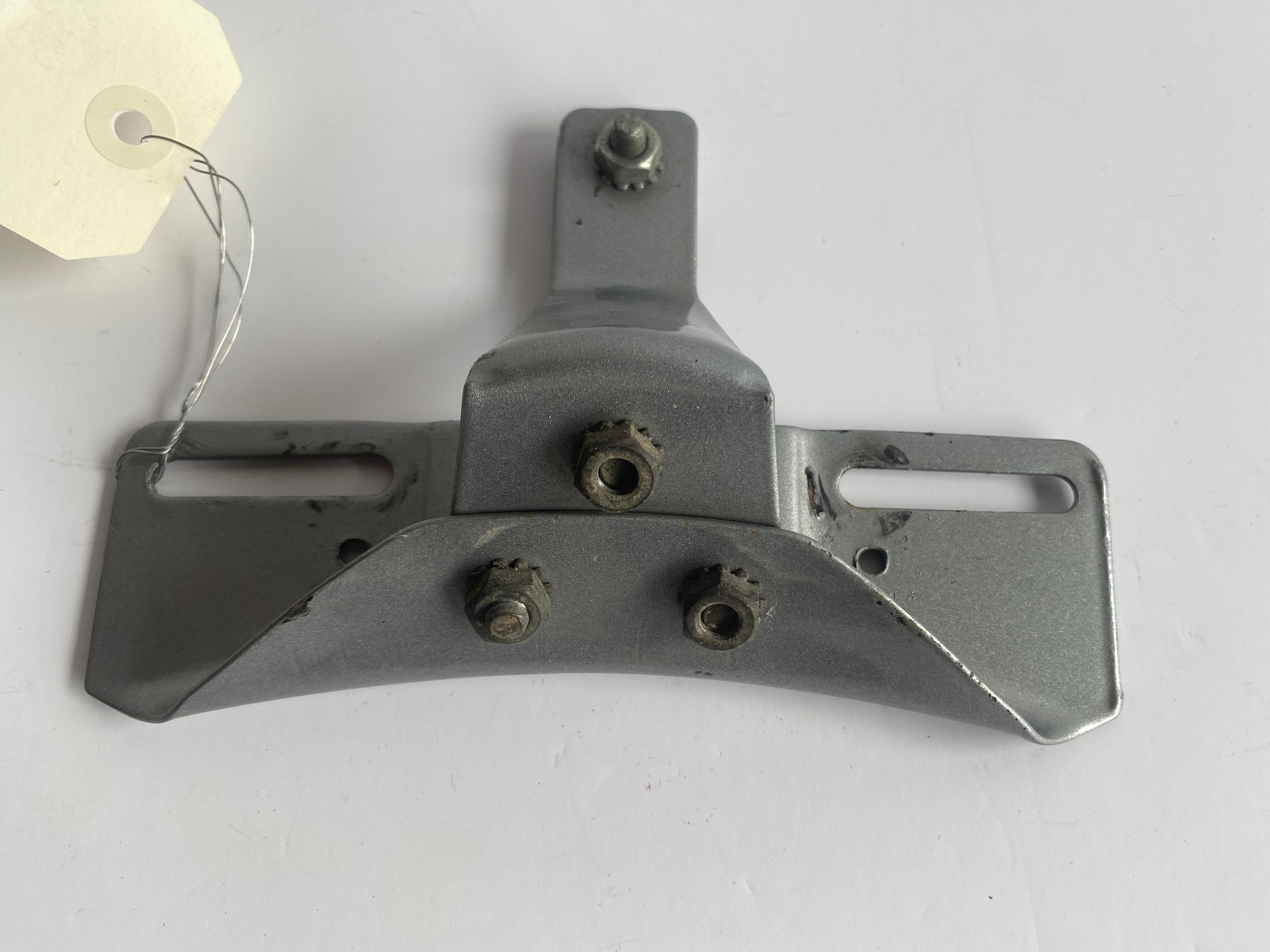 Support de plaque immatriculation gris Harley Davidson REF OEM 59984-73