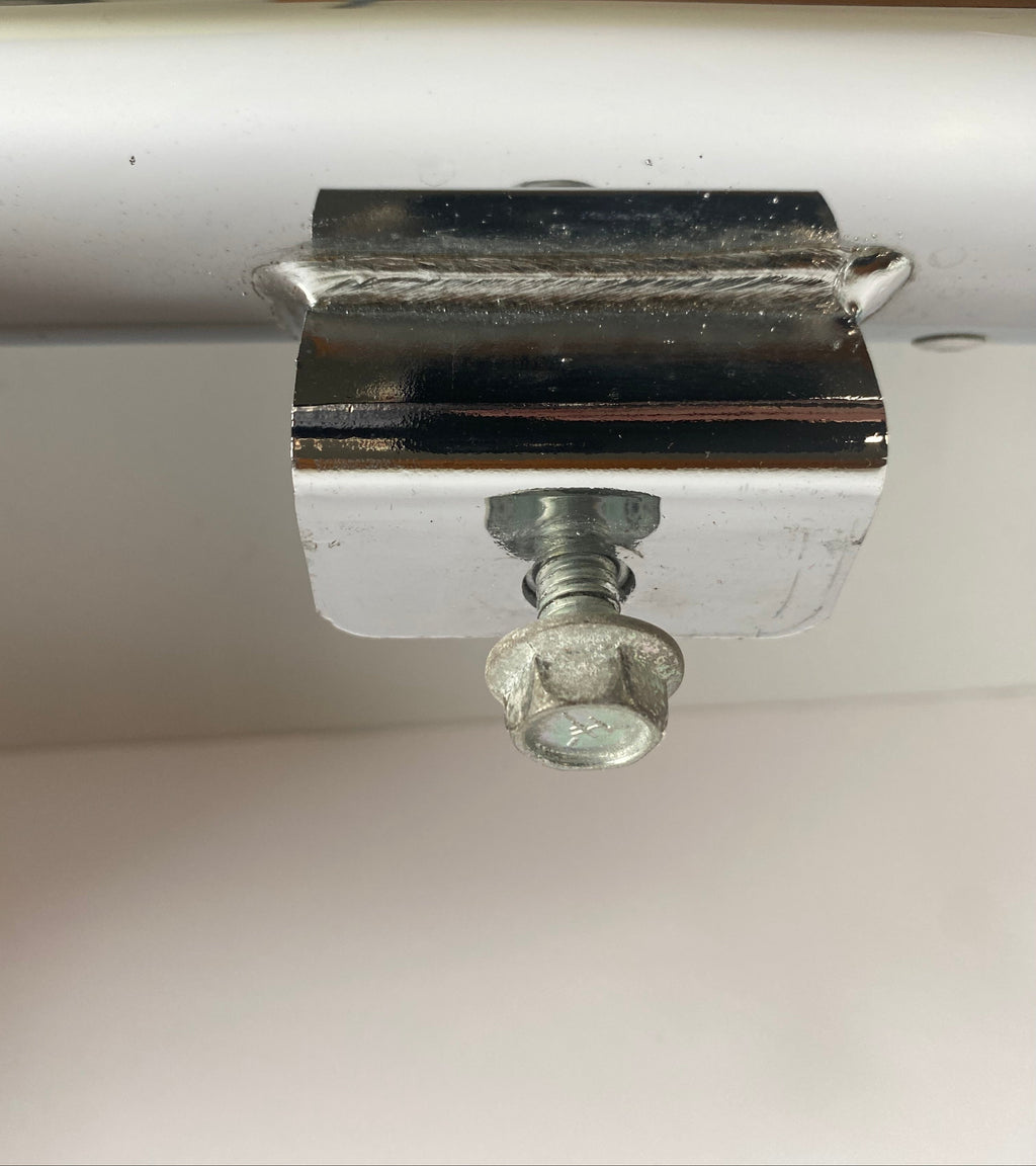 Silencieux inférieur chromé Dyna Harley Davidson REF OEM 64700-08