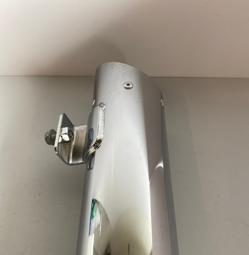 Silencieux inférieur chromé Dyna Harley Davidson REF OEM 64700-08