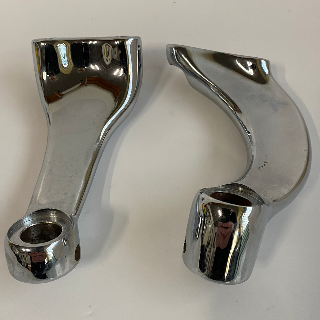 Supports de cale pied pilote commandes avancées Sportster Harley Davidson REF 42705-04