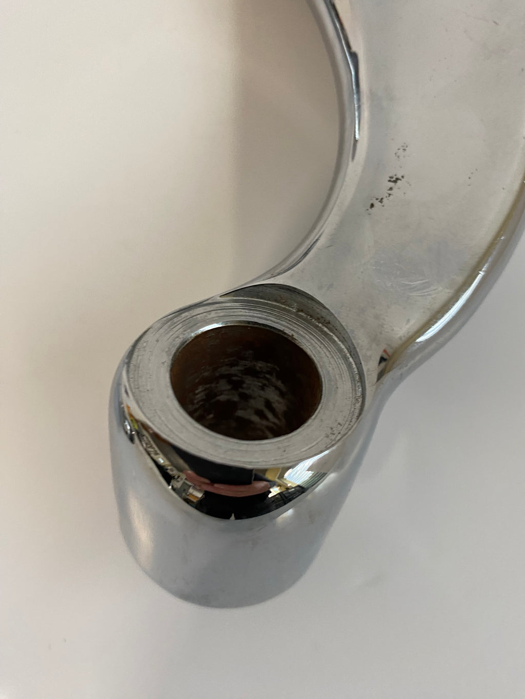 Supports de cale pied pilote commandes avancées Sportster Harley Davidson REF 42705-04