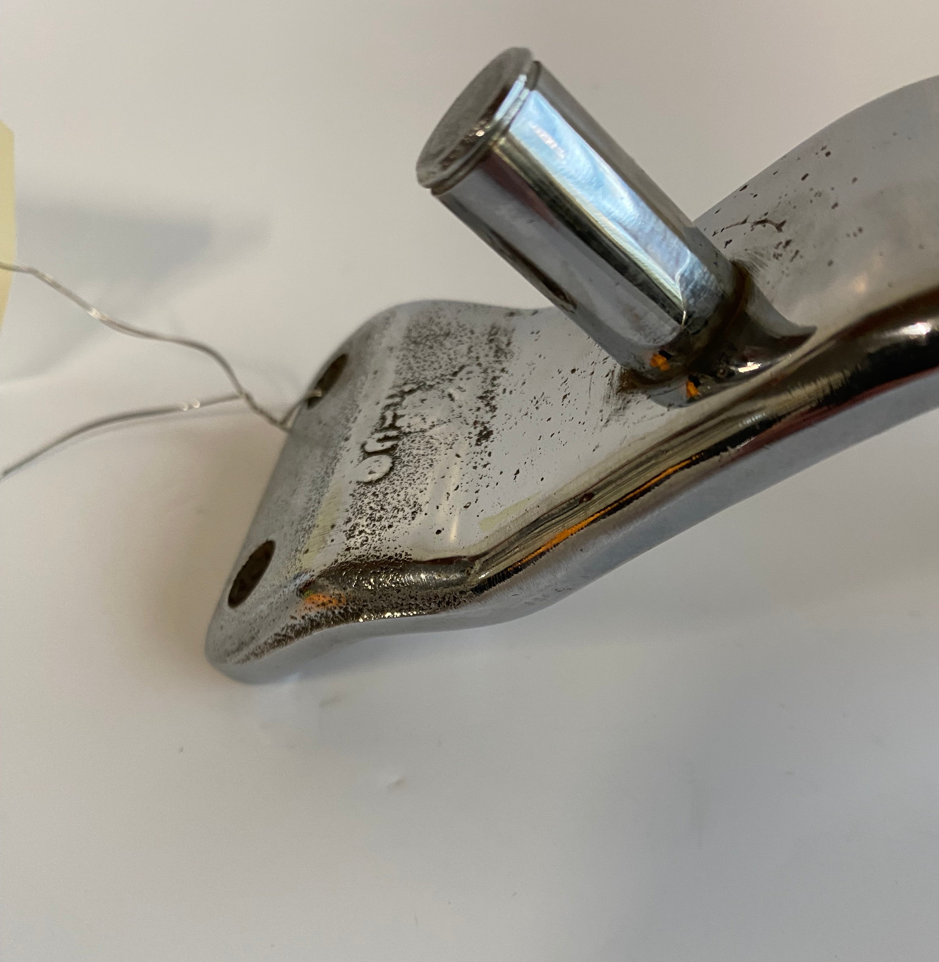 Support droit commandes médianes Dyna Harley Davidson REF OEM 50649-90