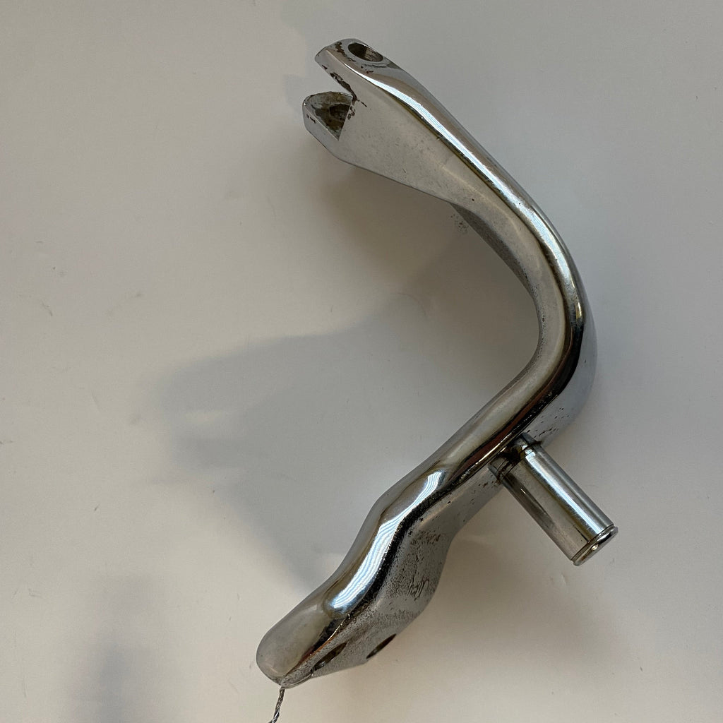 Support droit commandes médianes Dyna Harley Davidson REF OEM 50649-90