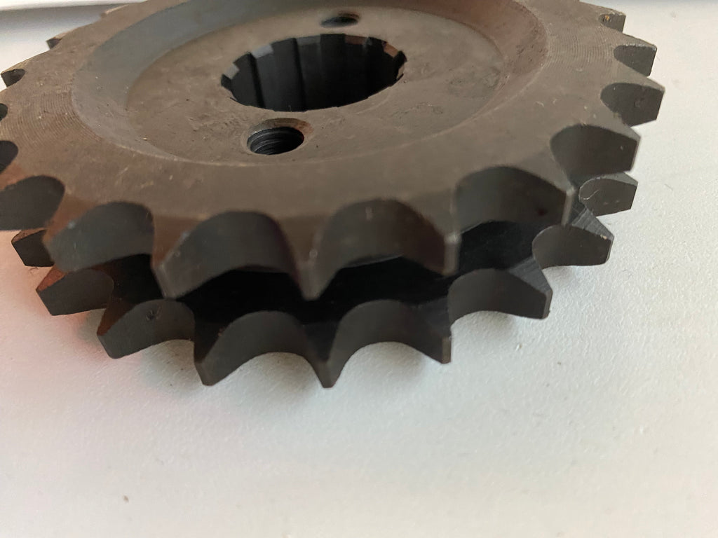 Pignon 23 dents sortie vilebrequin Harley Davidson REF OEM 40210-55