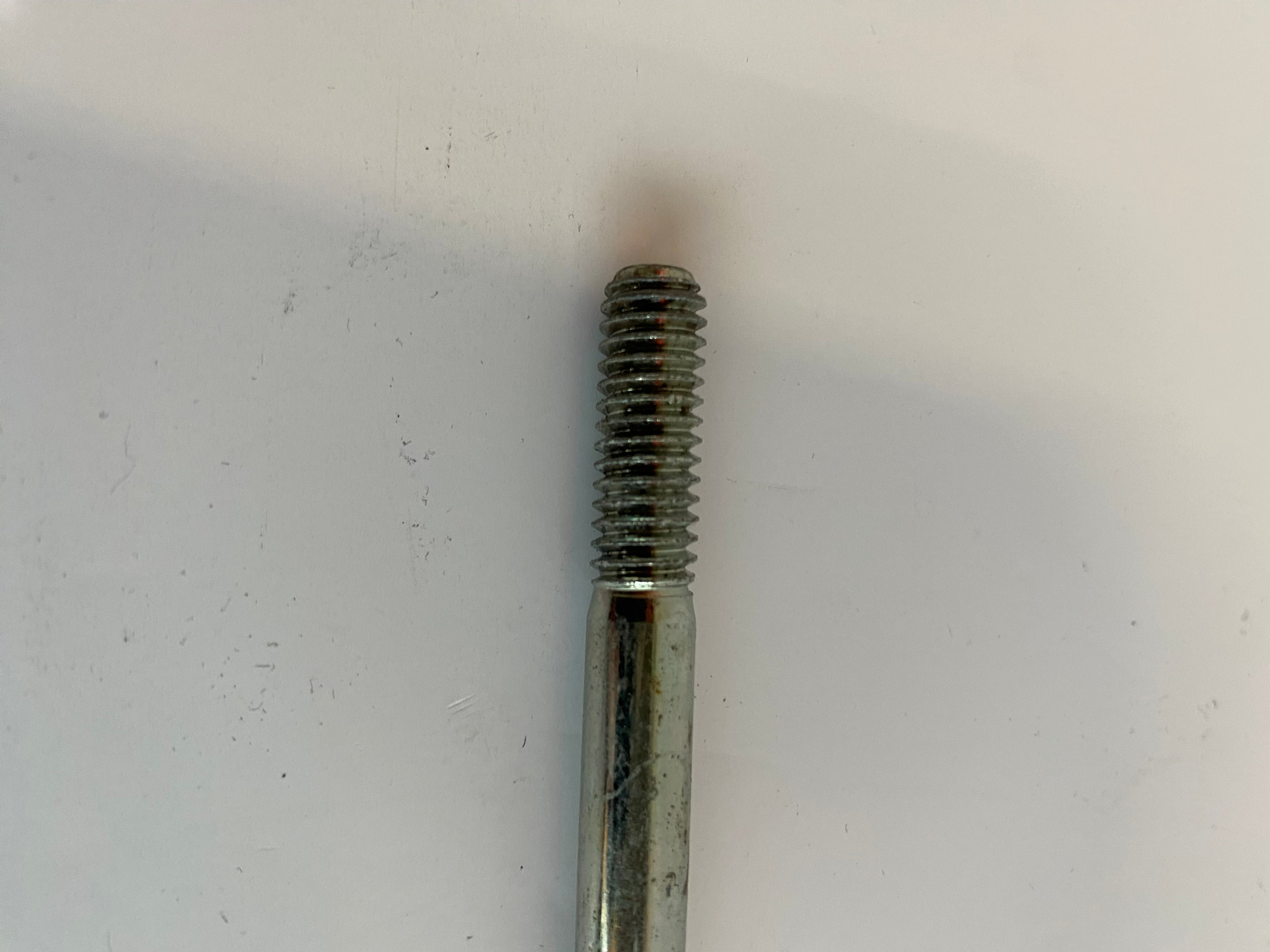 Vis hex 5/16-18 x 4-1/2 Harley Davidson REF OEM 4067