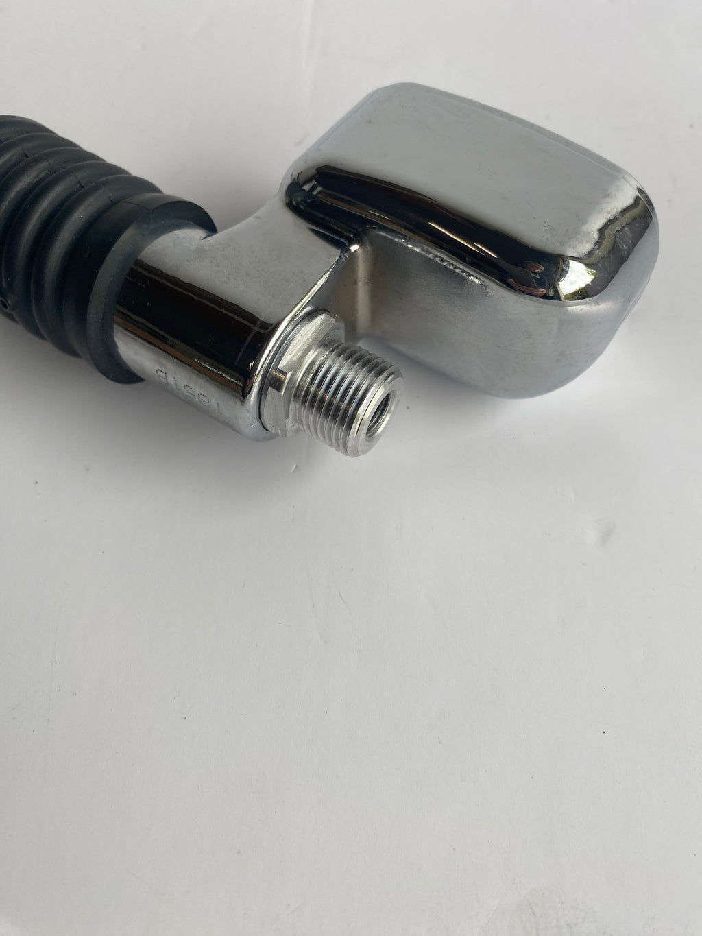 Maitre cylindre de frein arrière chromé Harley Davidson REF 41777-05A