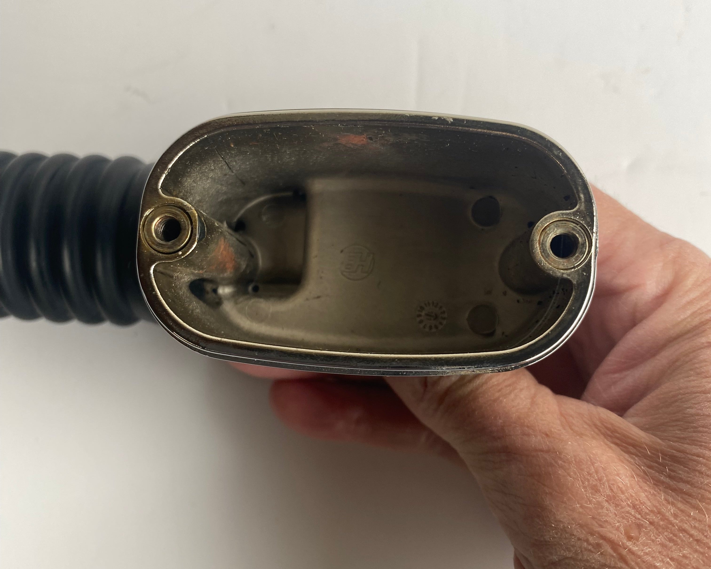 Maitre cylindre de frein arrière chromé Harley Davidson REF 41777-05A